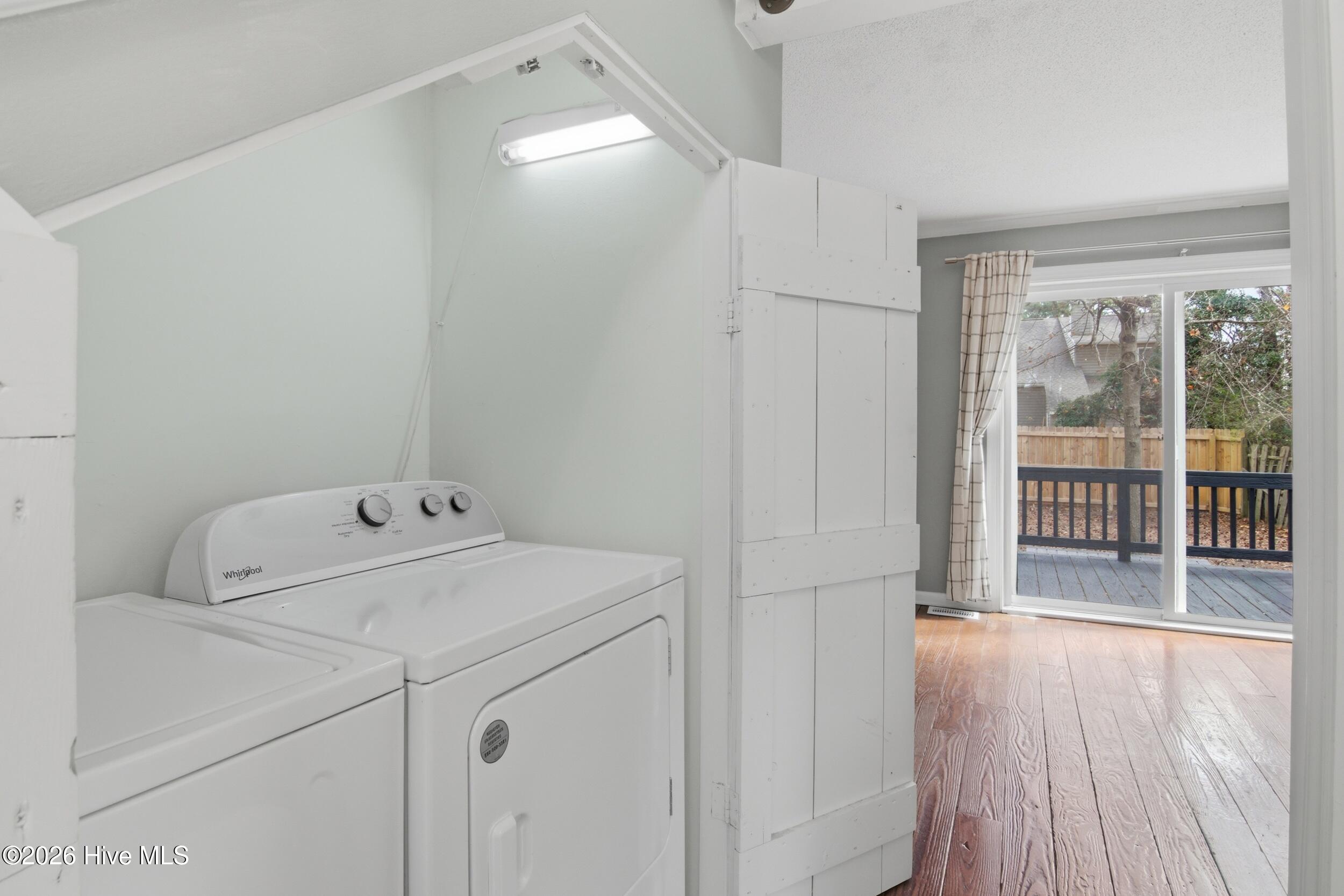 100553328 | Photo 15