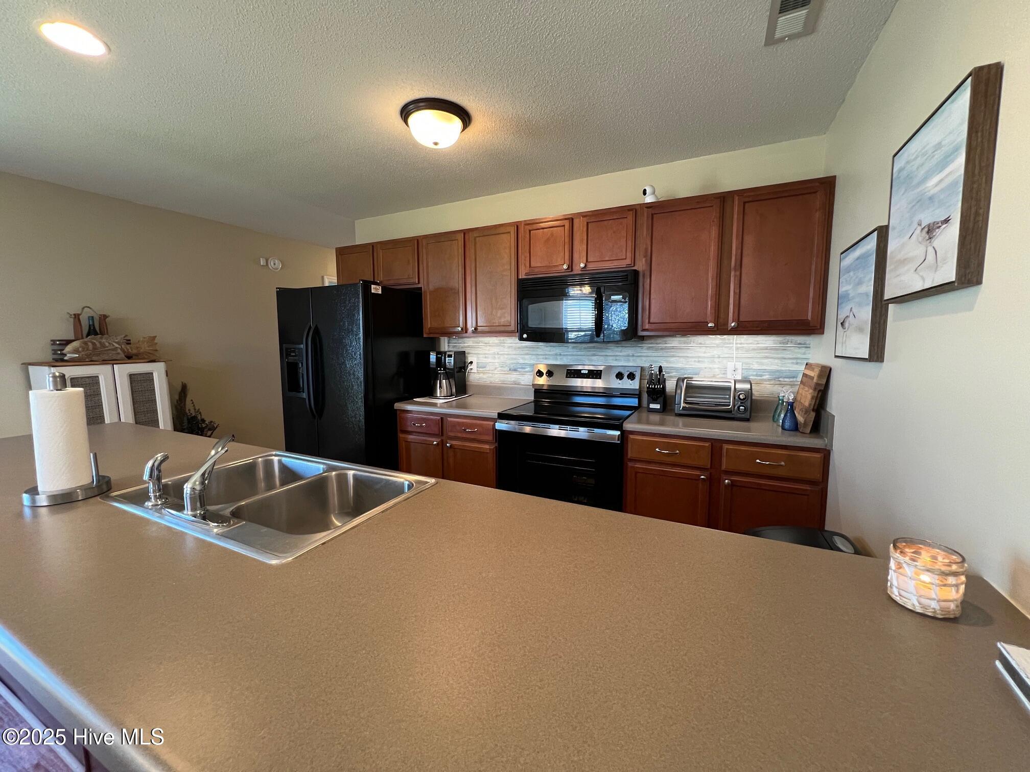 137 Jessie Circle, Hubert, NC 28539 – photo 15: 14 Kitchen