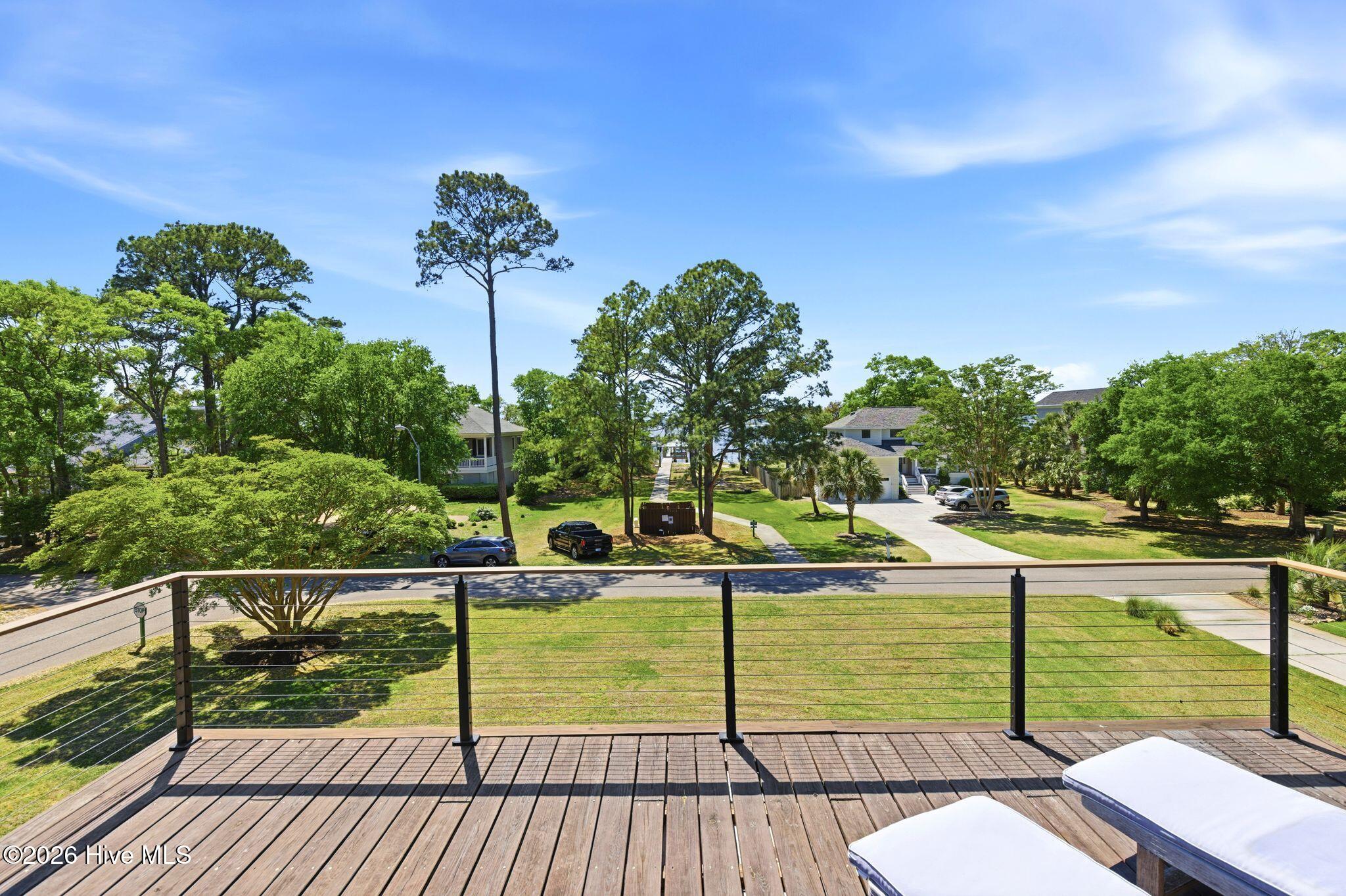 100568012 | Photo 57