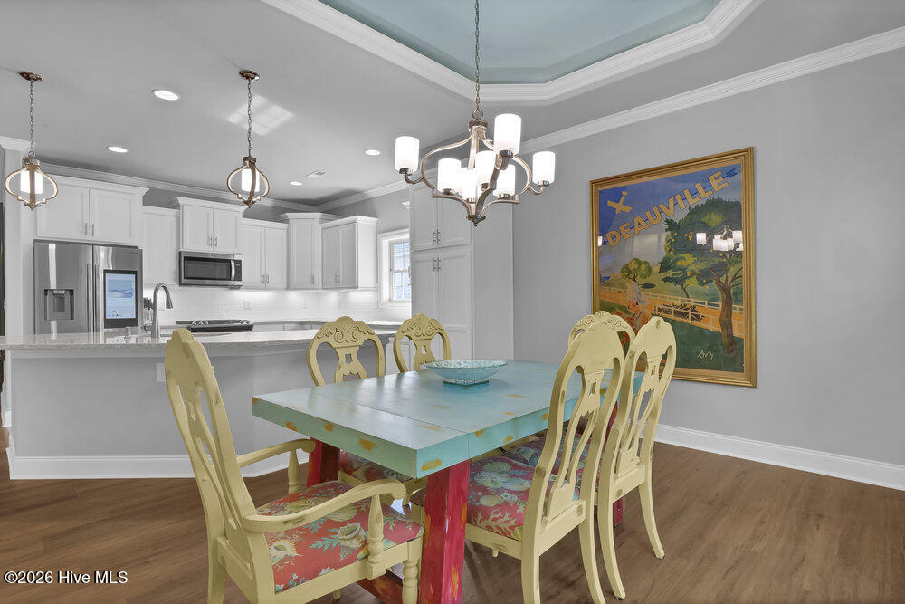 100547594 | Photo 12