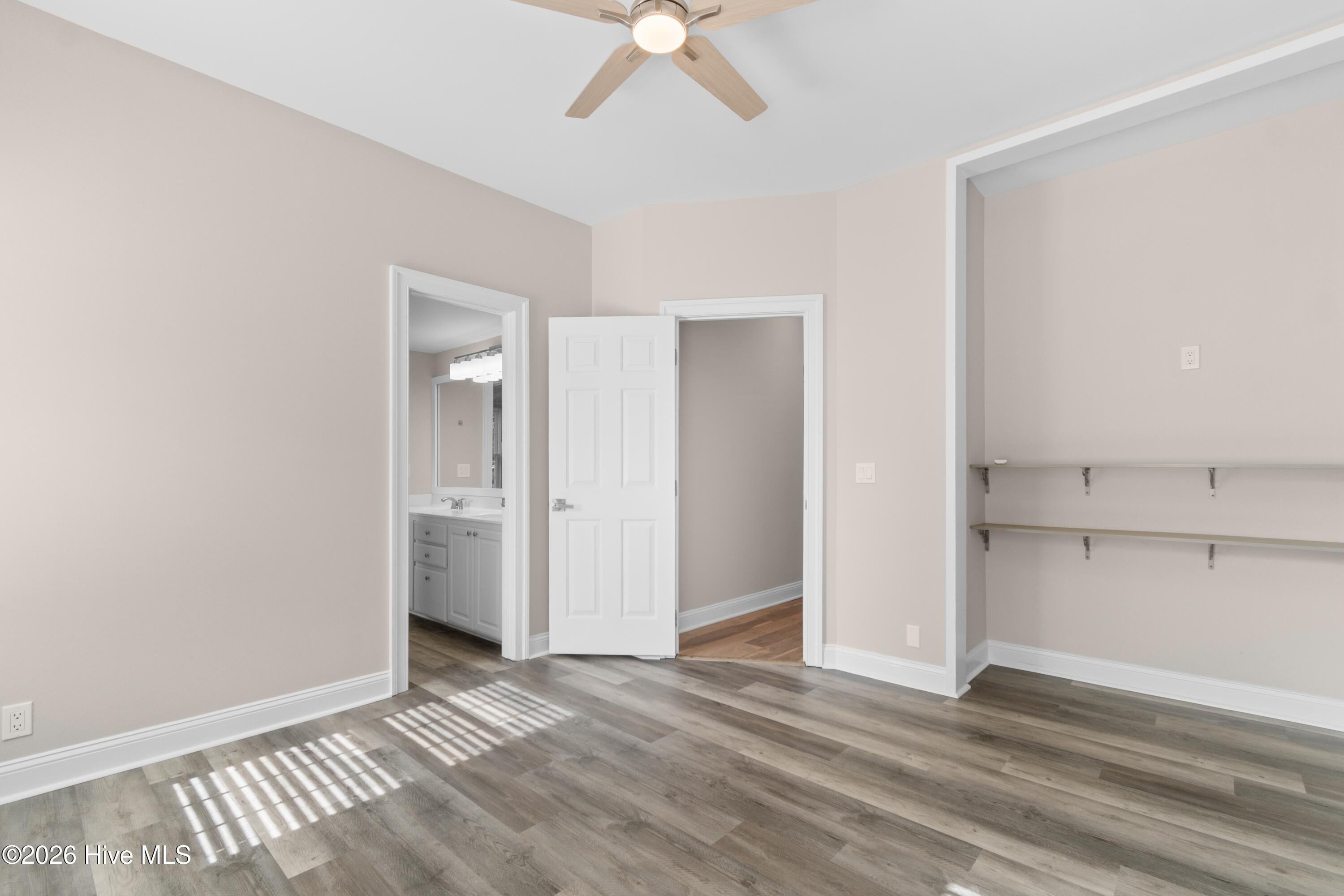 100569260 | Photo 23