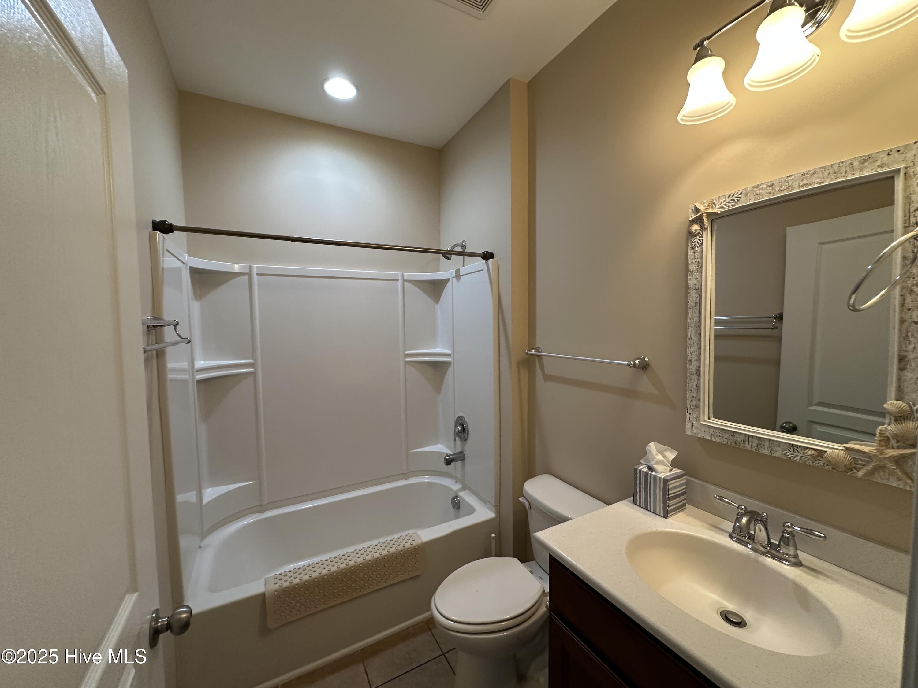 100537515 | Photo 11