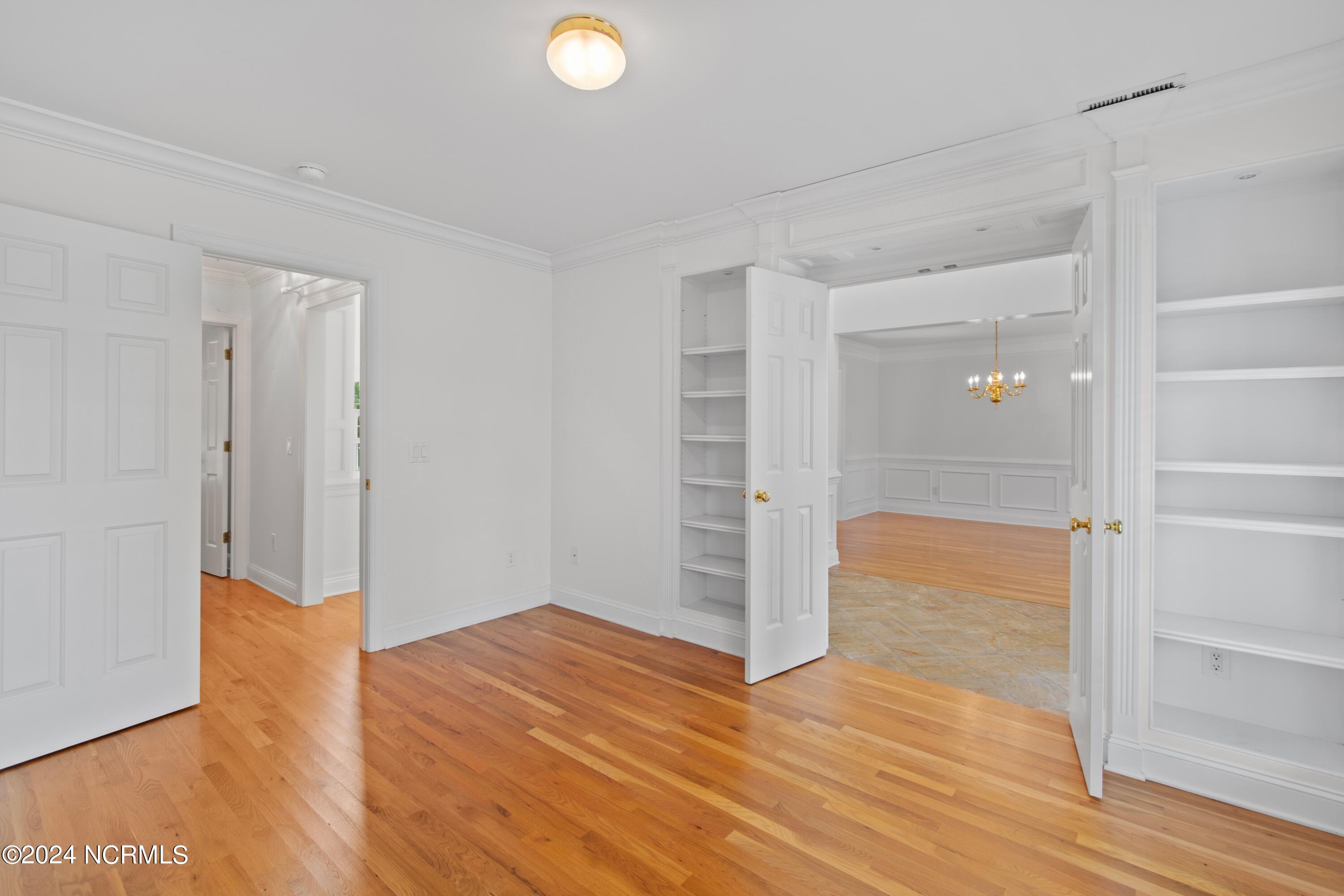 100553492 | Photo 21