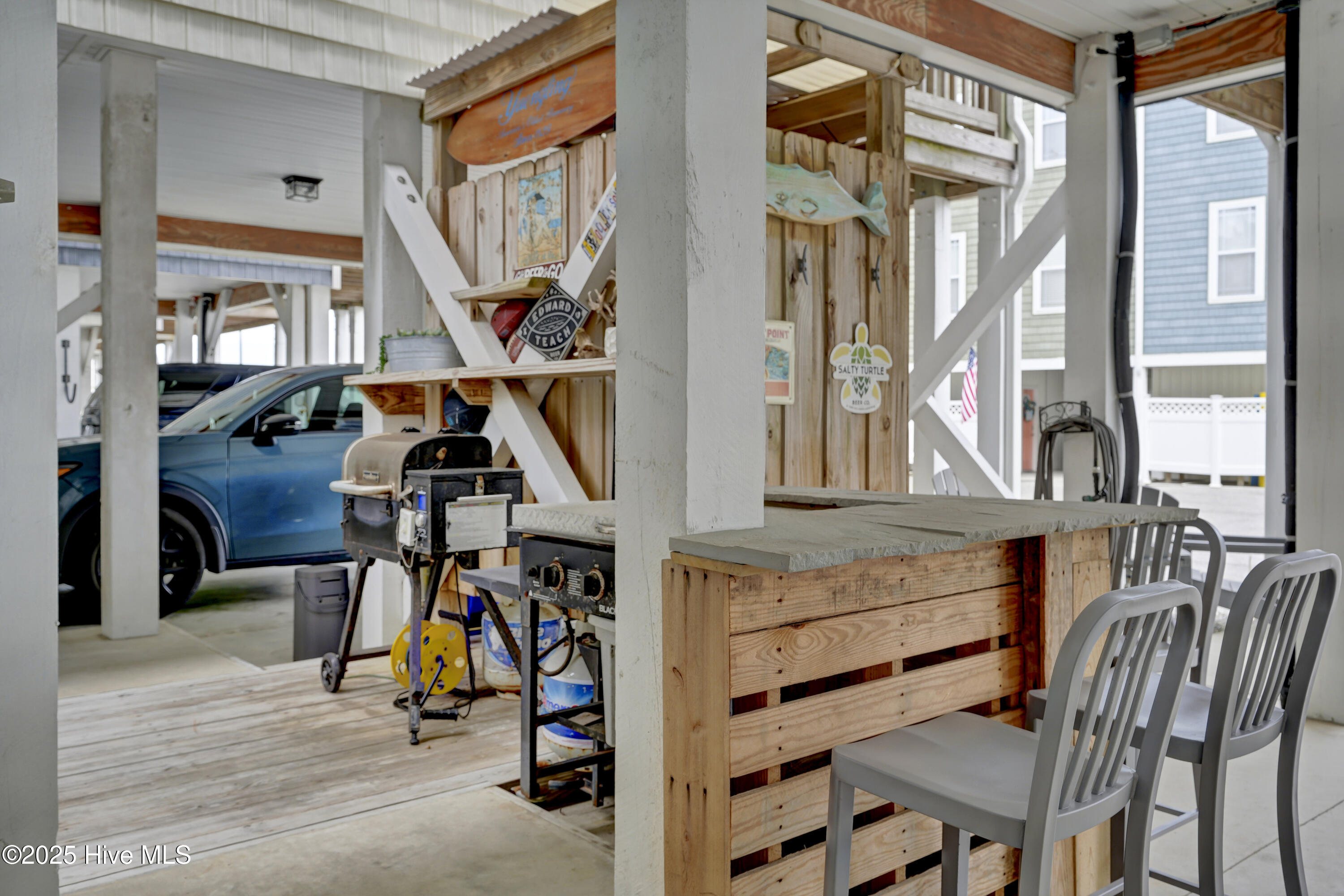 100532685 | Photo 45