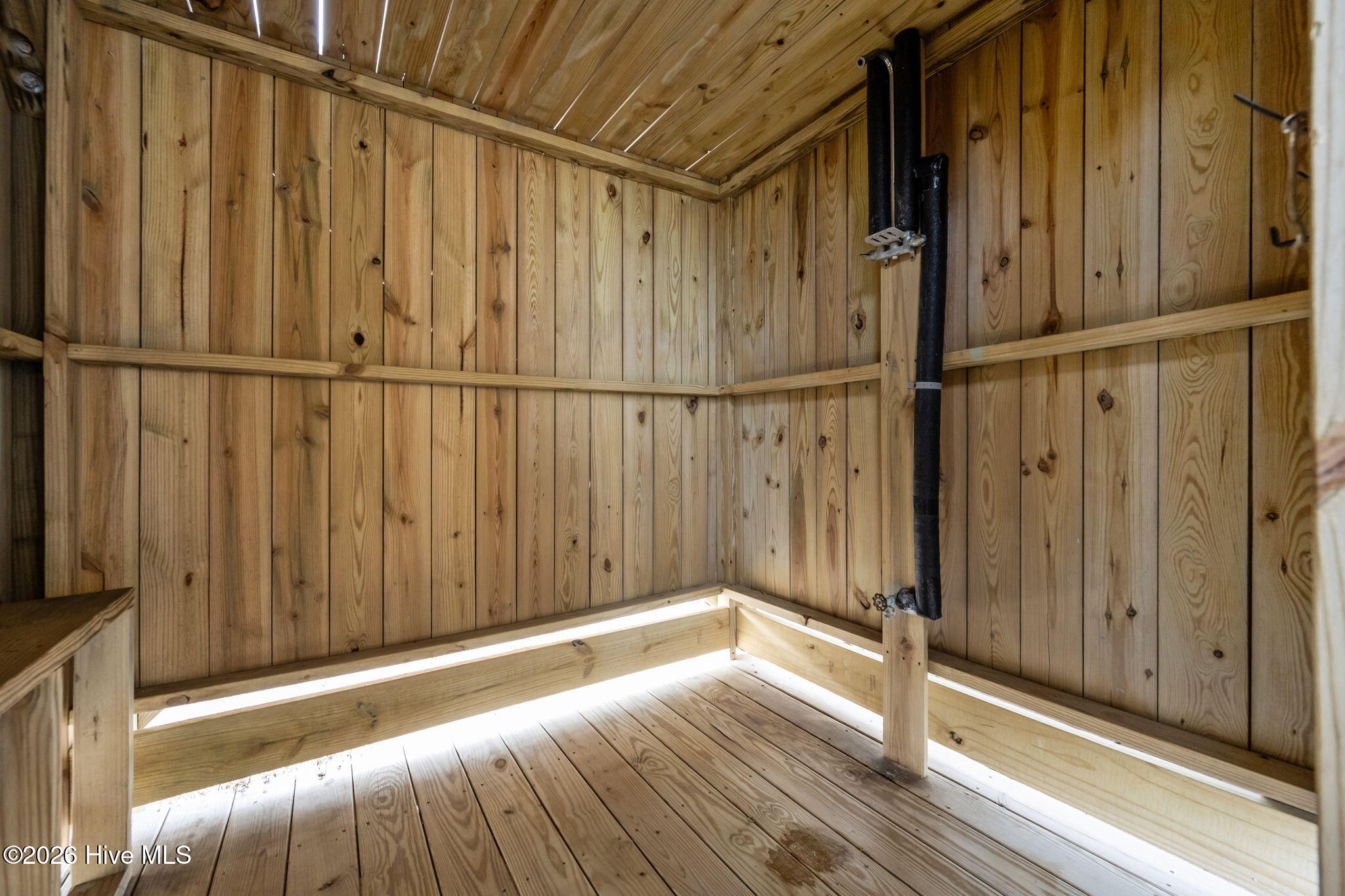 100555174 | Photo 22