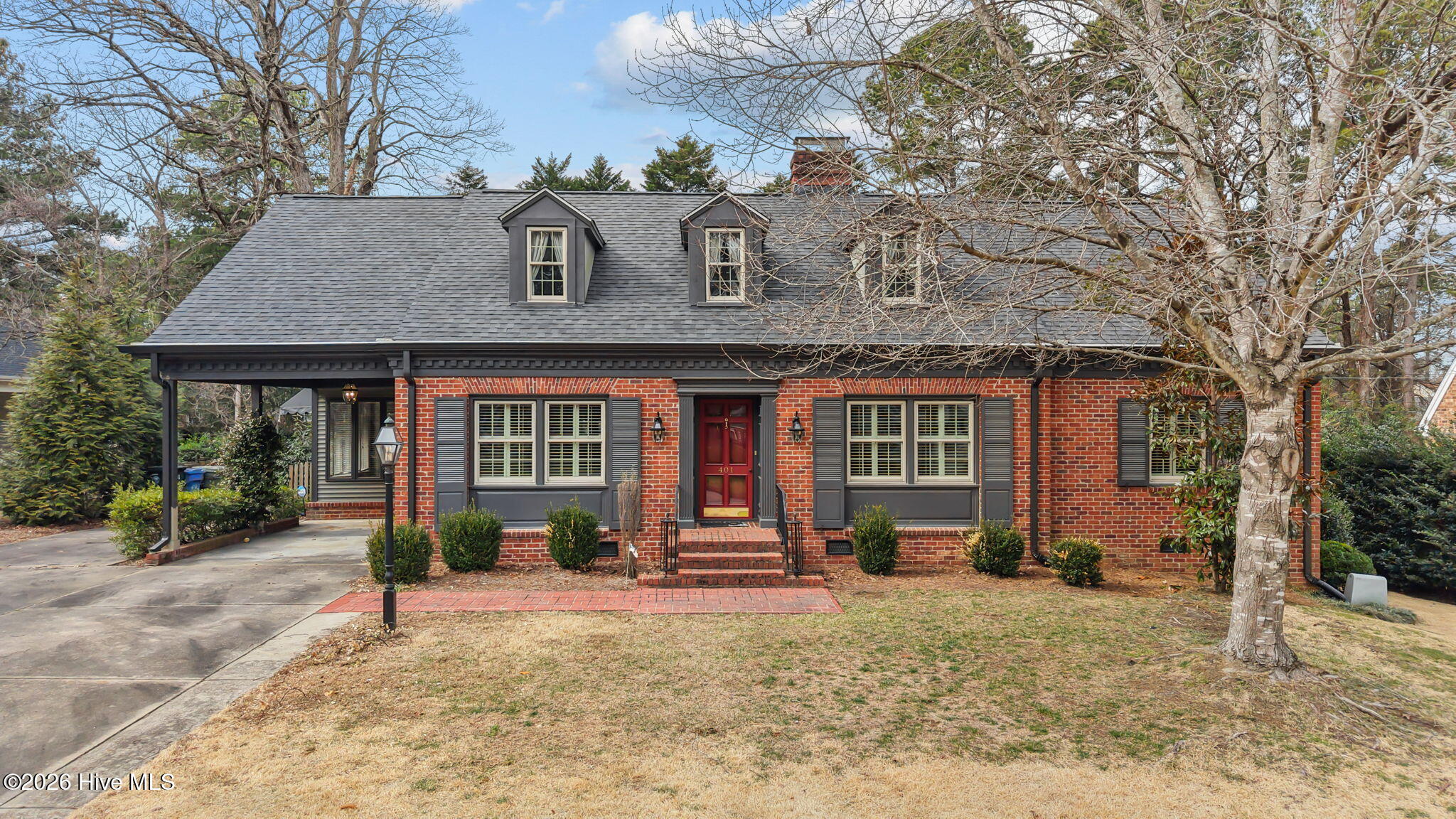 401 Brentwood Drive N