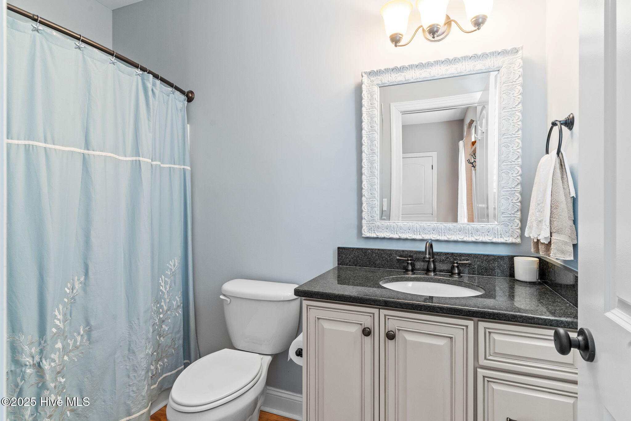 100548558 | Photo 29