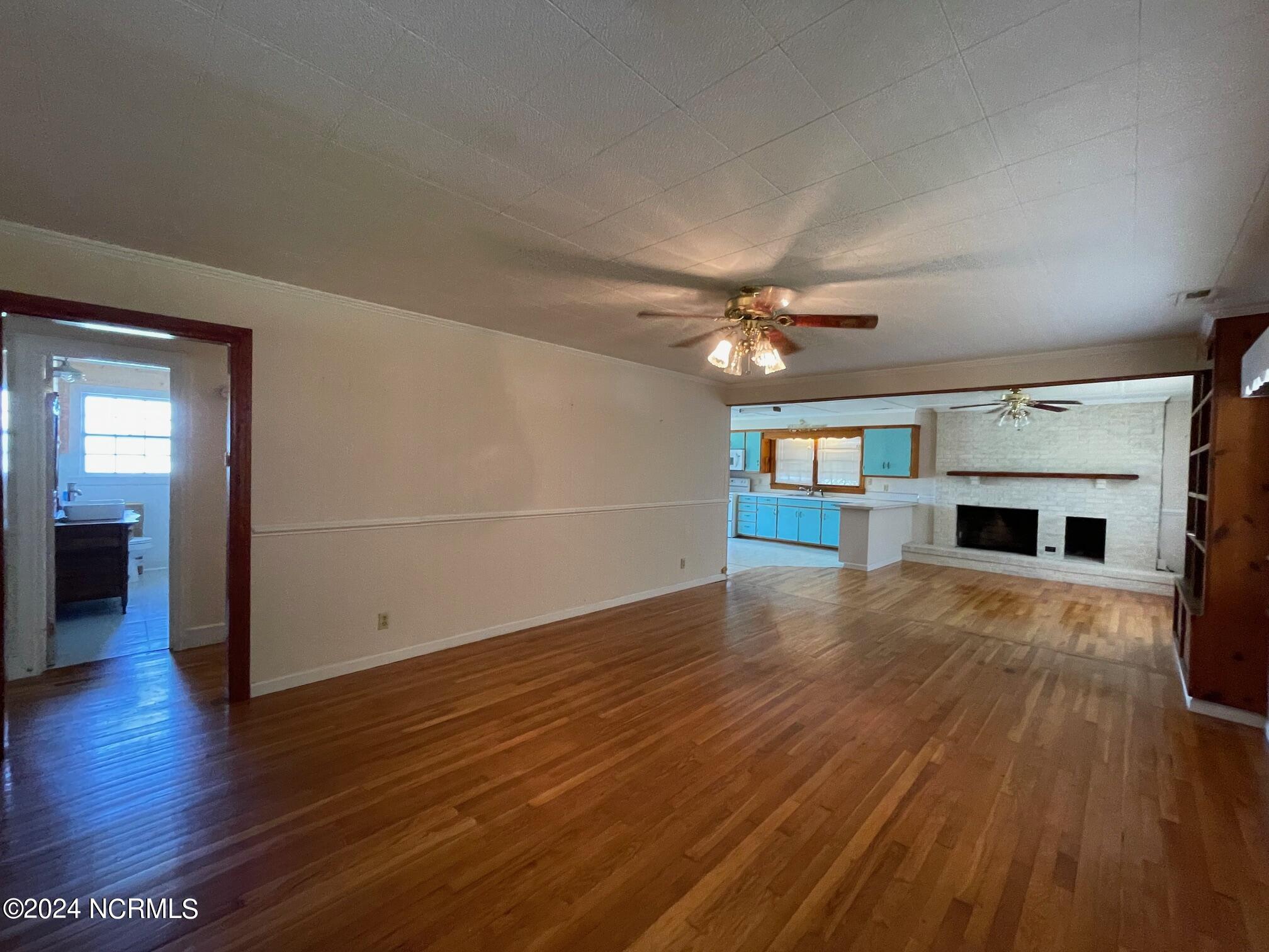 2604 Cedar Island Road,Cedar Island