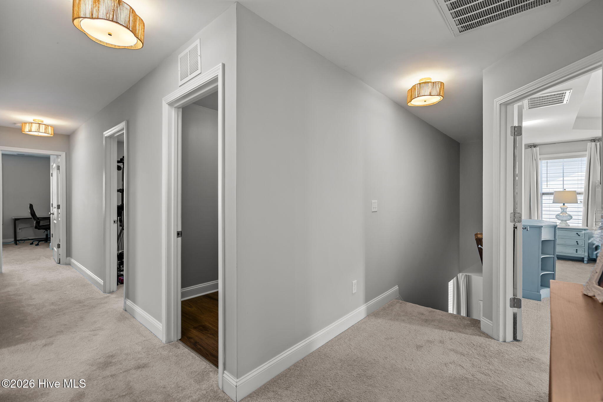 100551440 | Photo 23