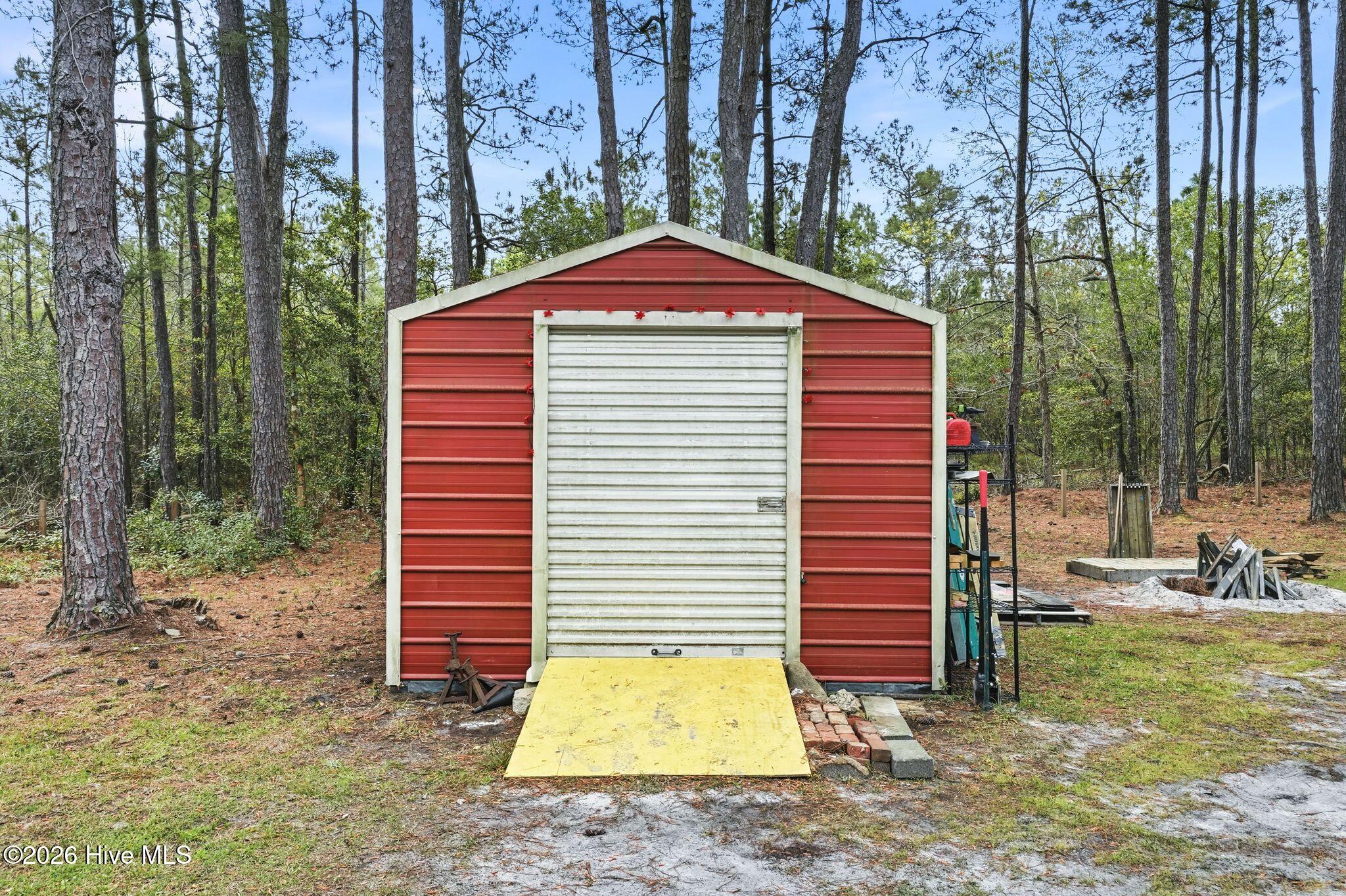 100565168 | Photo 40