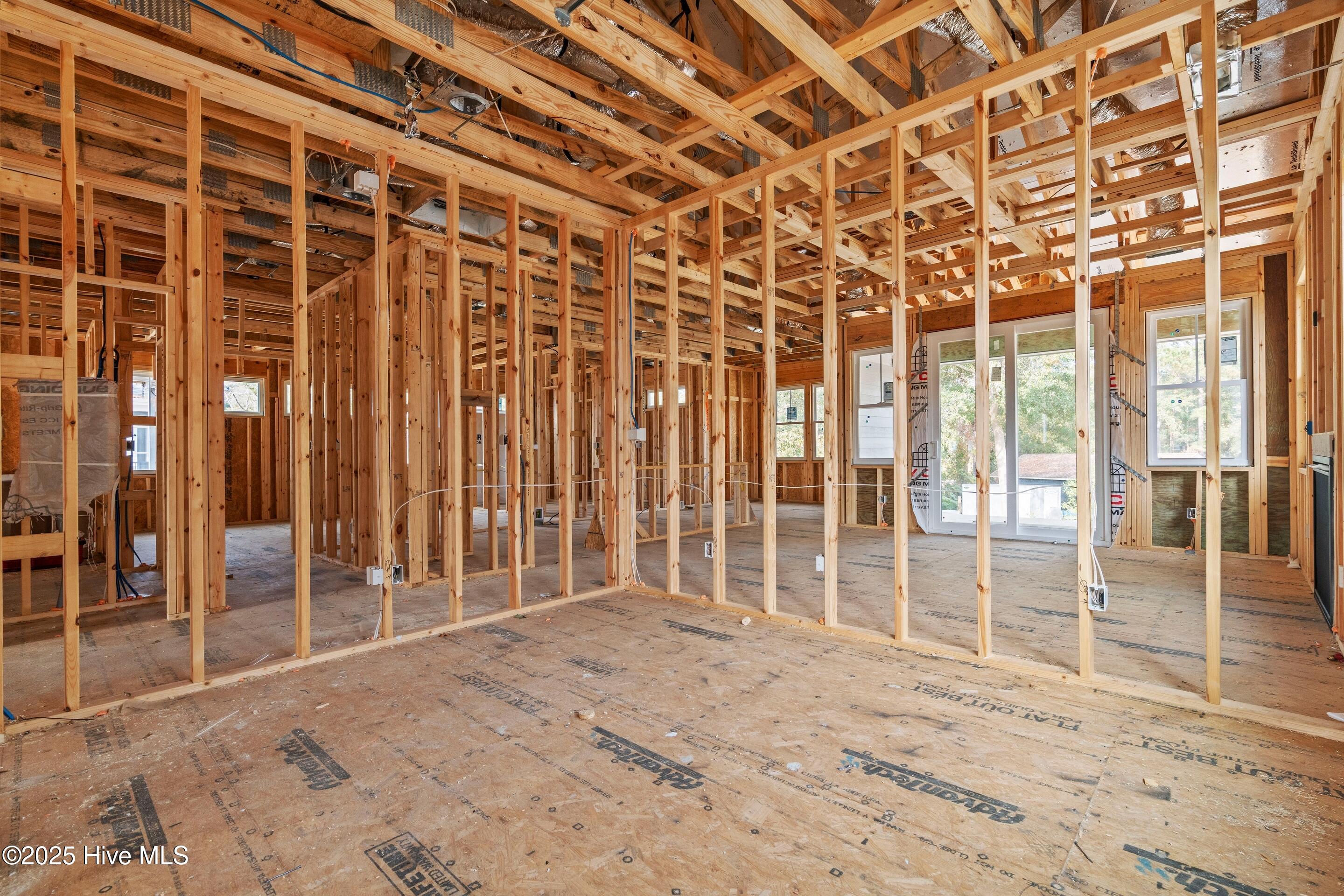 100543070 | Photo 55