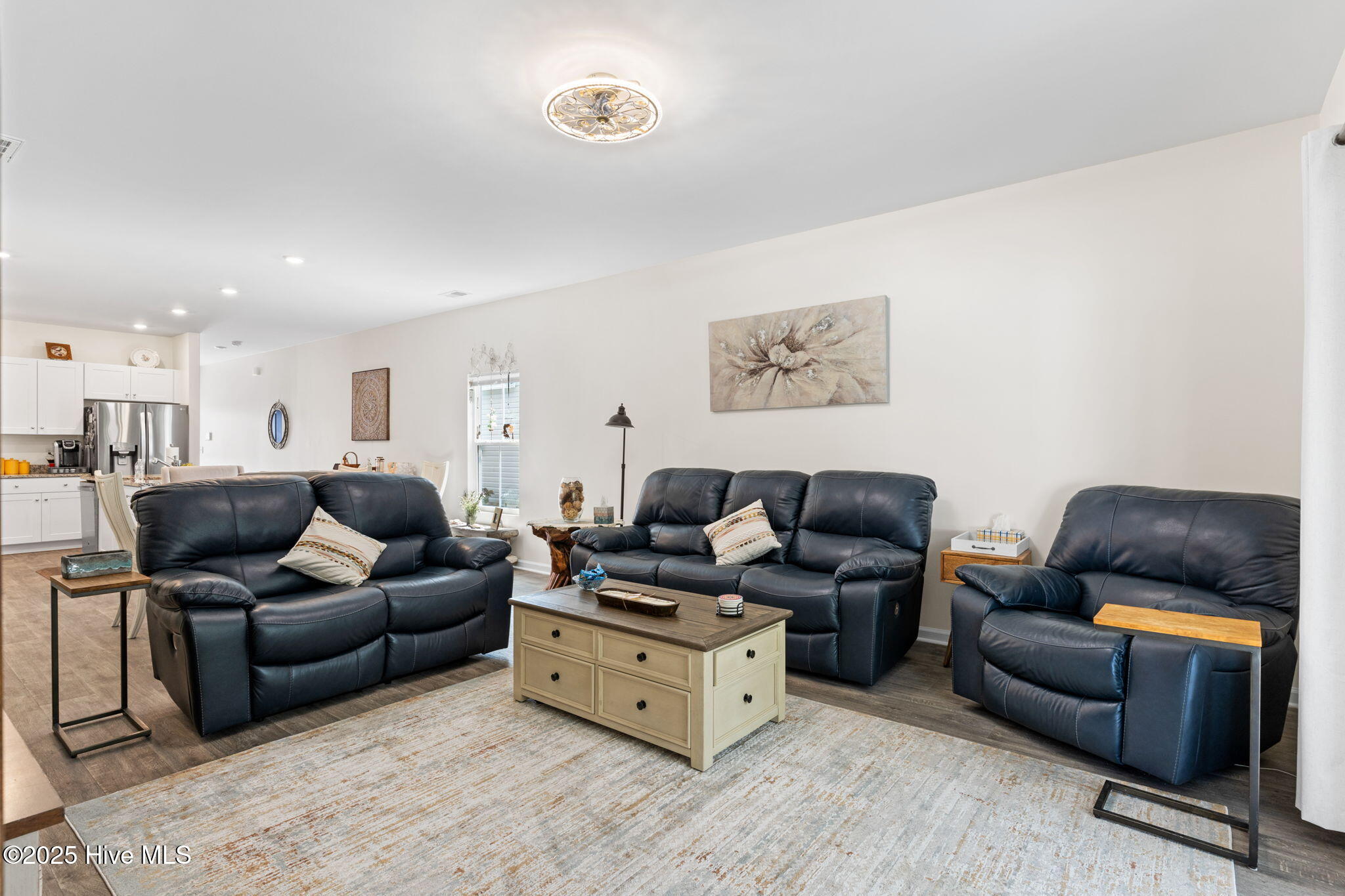 100532553 | Photo 18