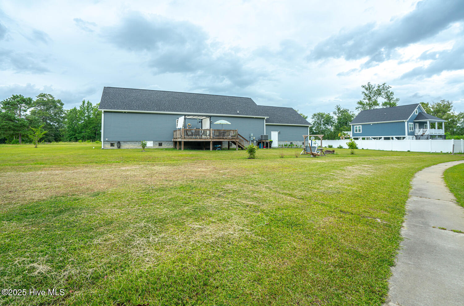 100522002 | Photo 40