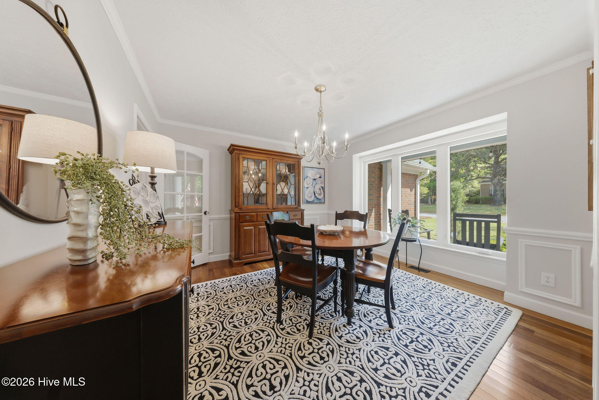 100567317 | Photo 41