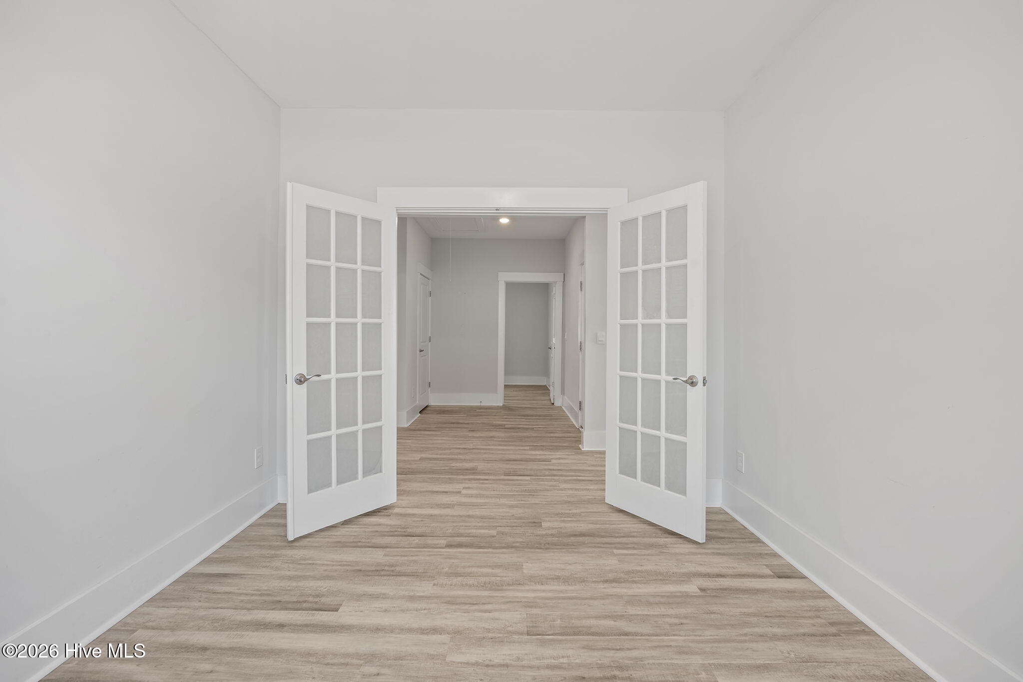 100563130 | Photo 11