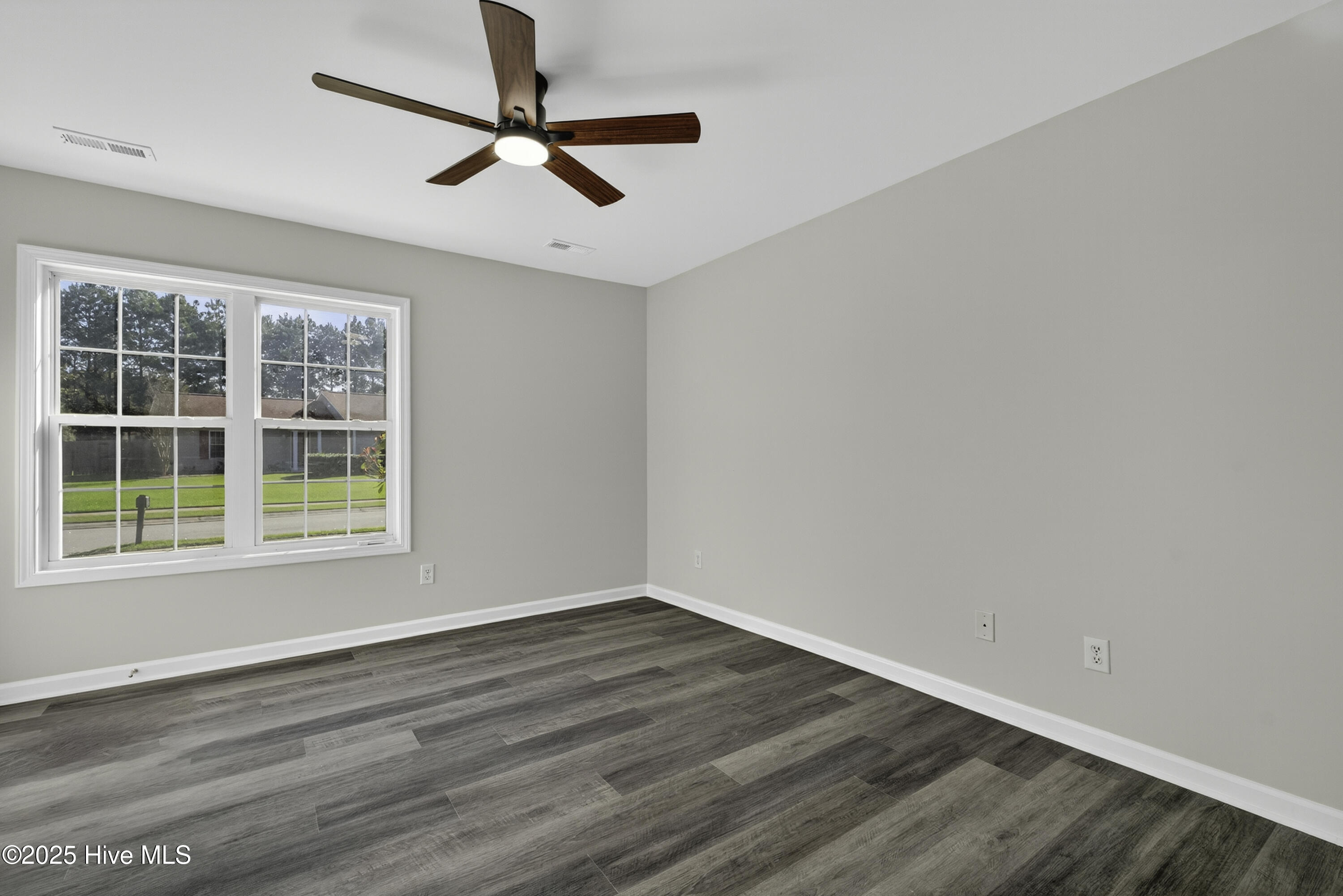 204 Larchmont Court, Burgaw, NC 28425 – photo 24: 204LarchmontFinal-8