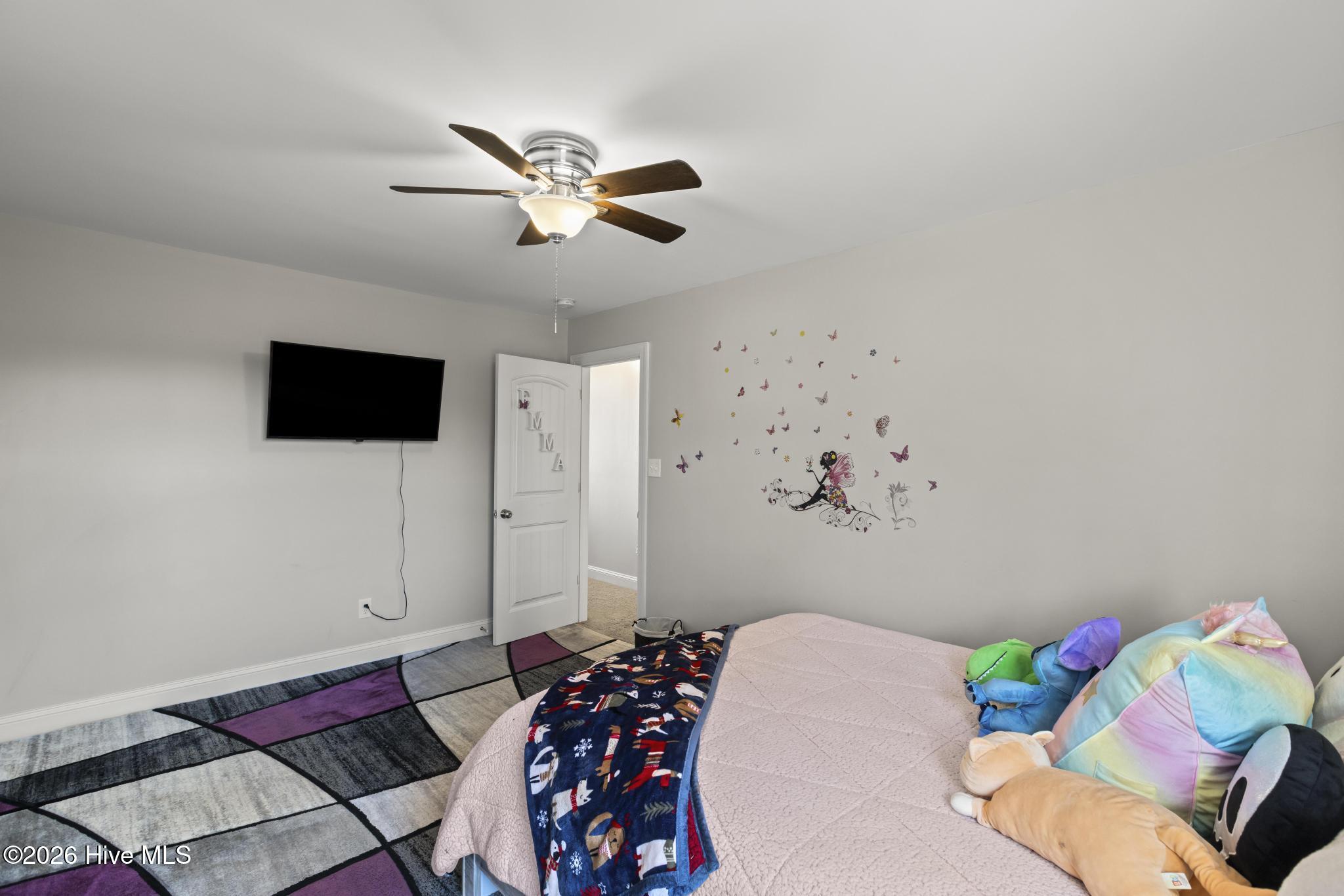 100553359 | Photo 36