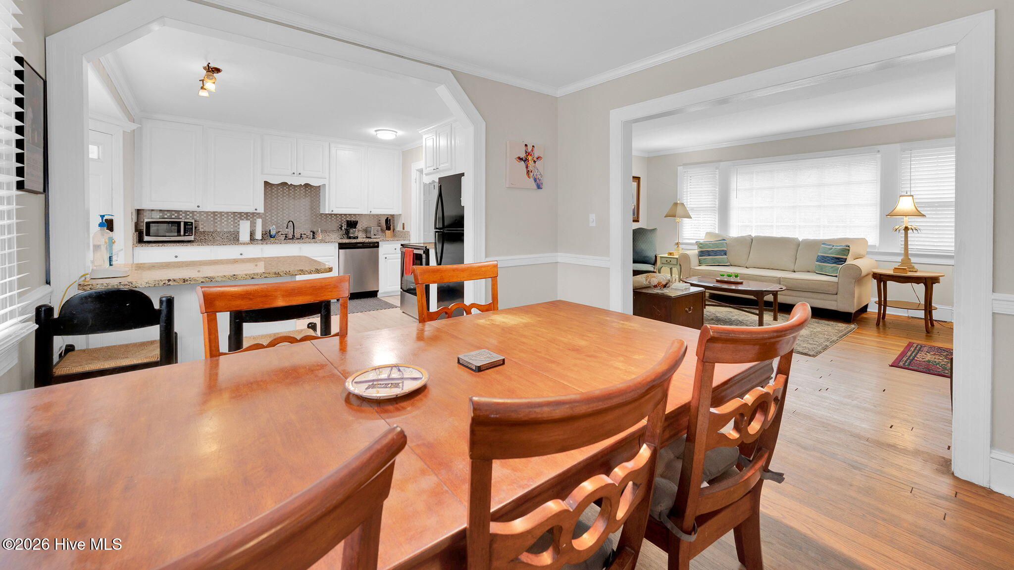32-web-or-mls-1902 Sherwood Drive-32