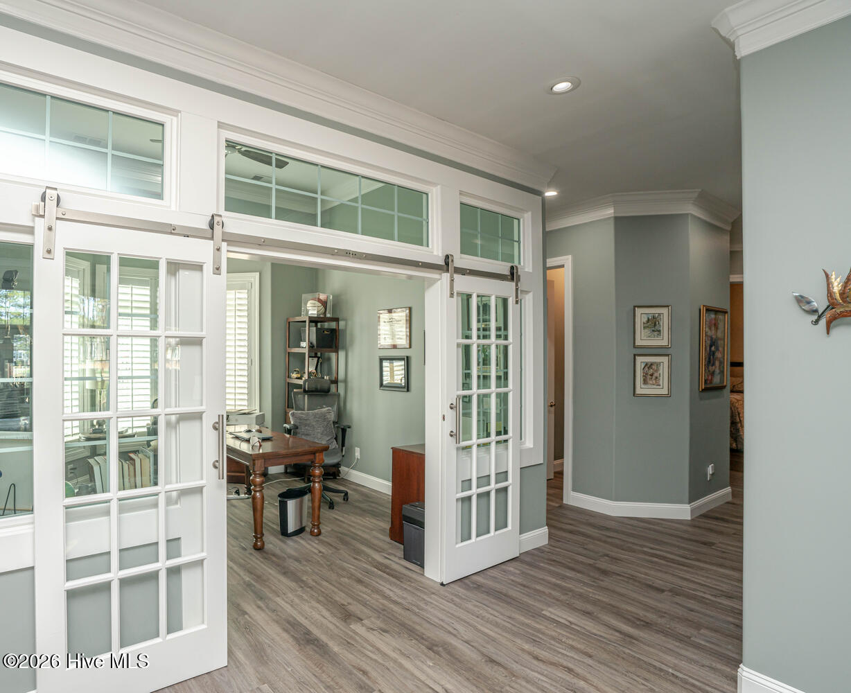 100560123 | Photo 14