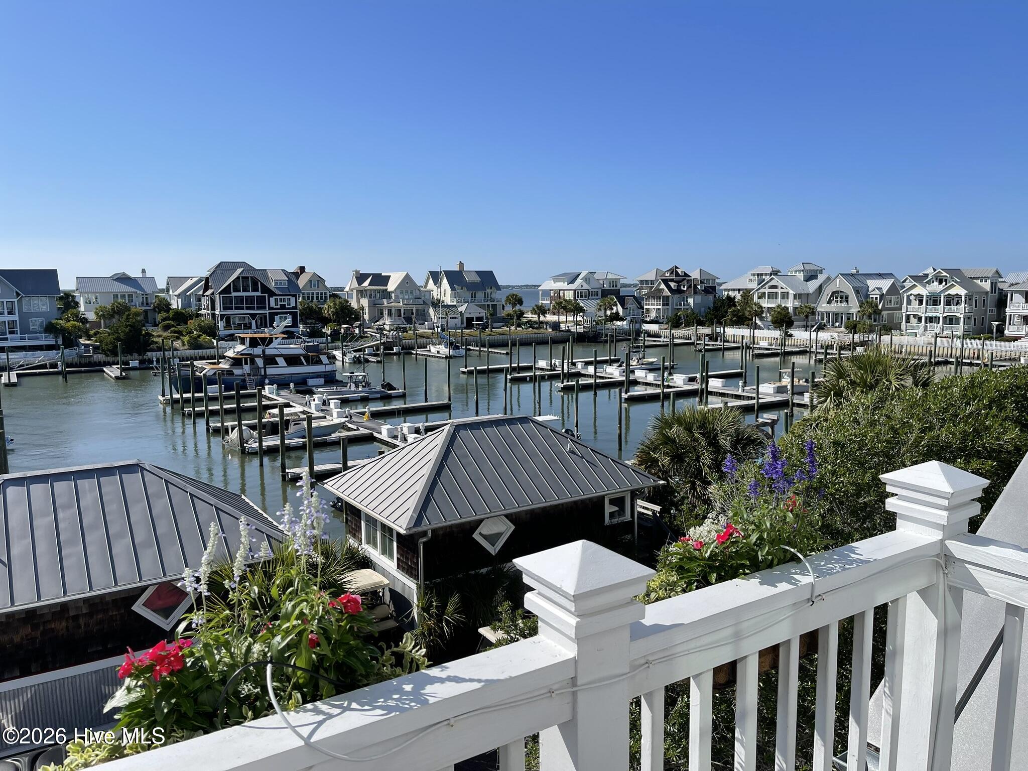 100559569 | Photo 41