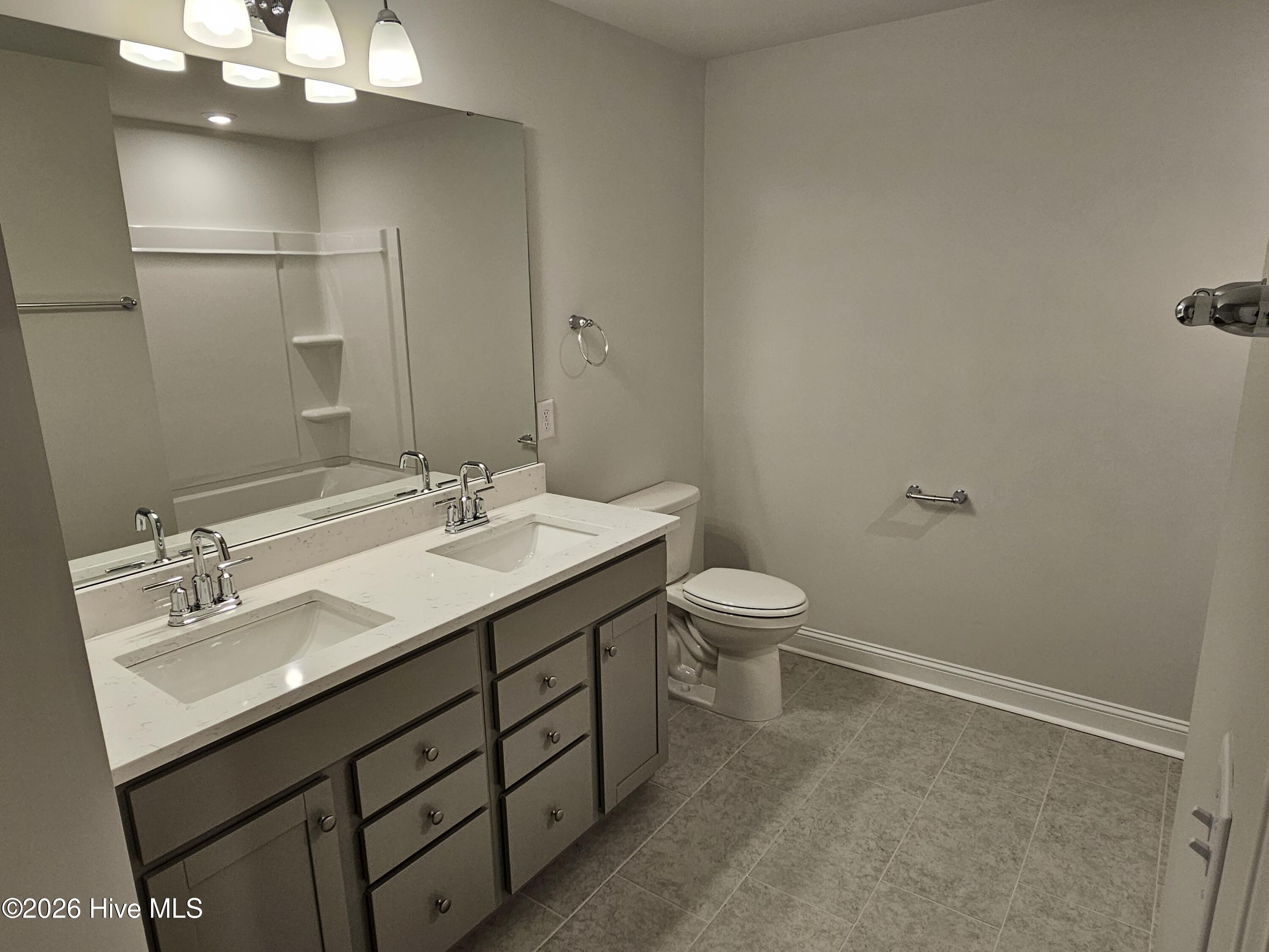 100531272 | Photo 15