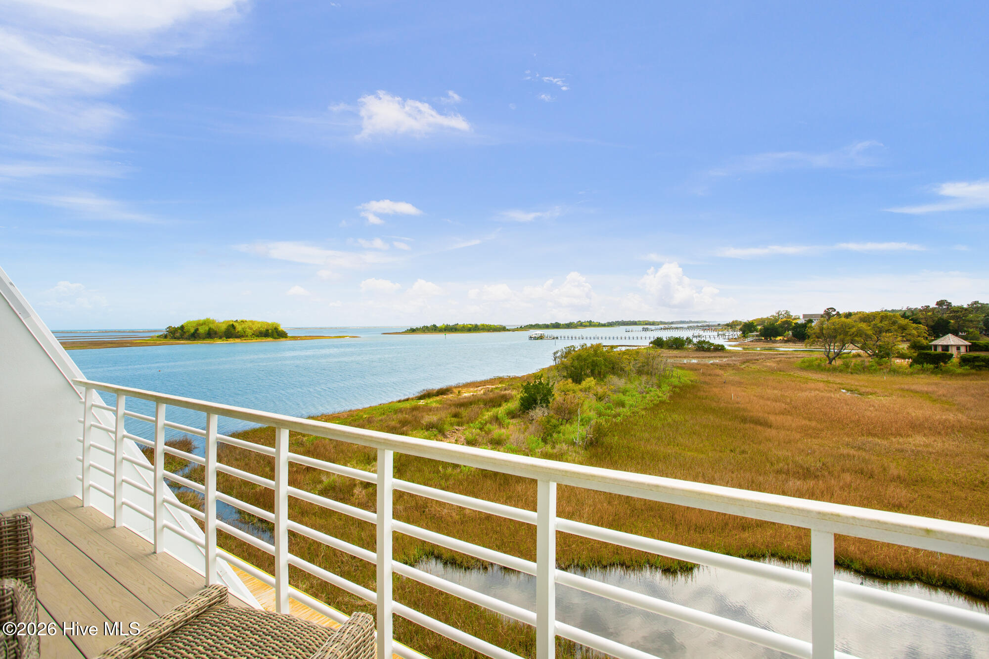 100564405 | Photo 18