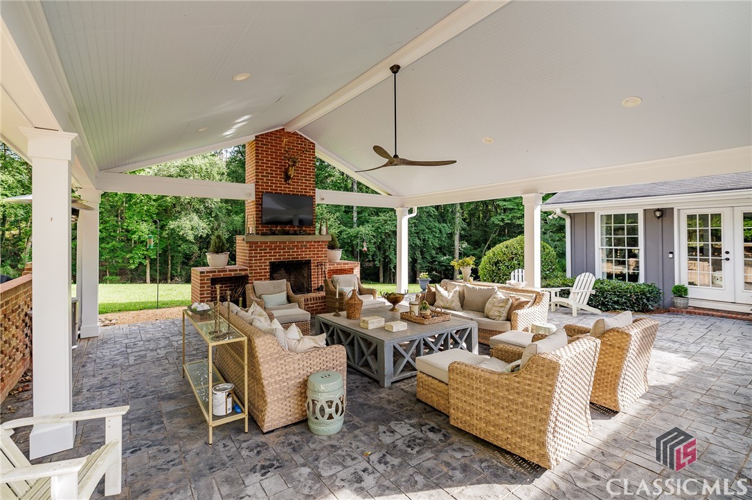 1060 Woodhollow Lane