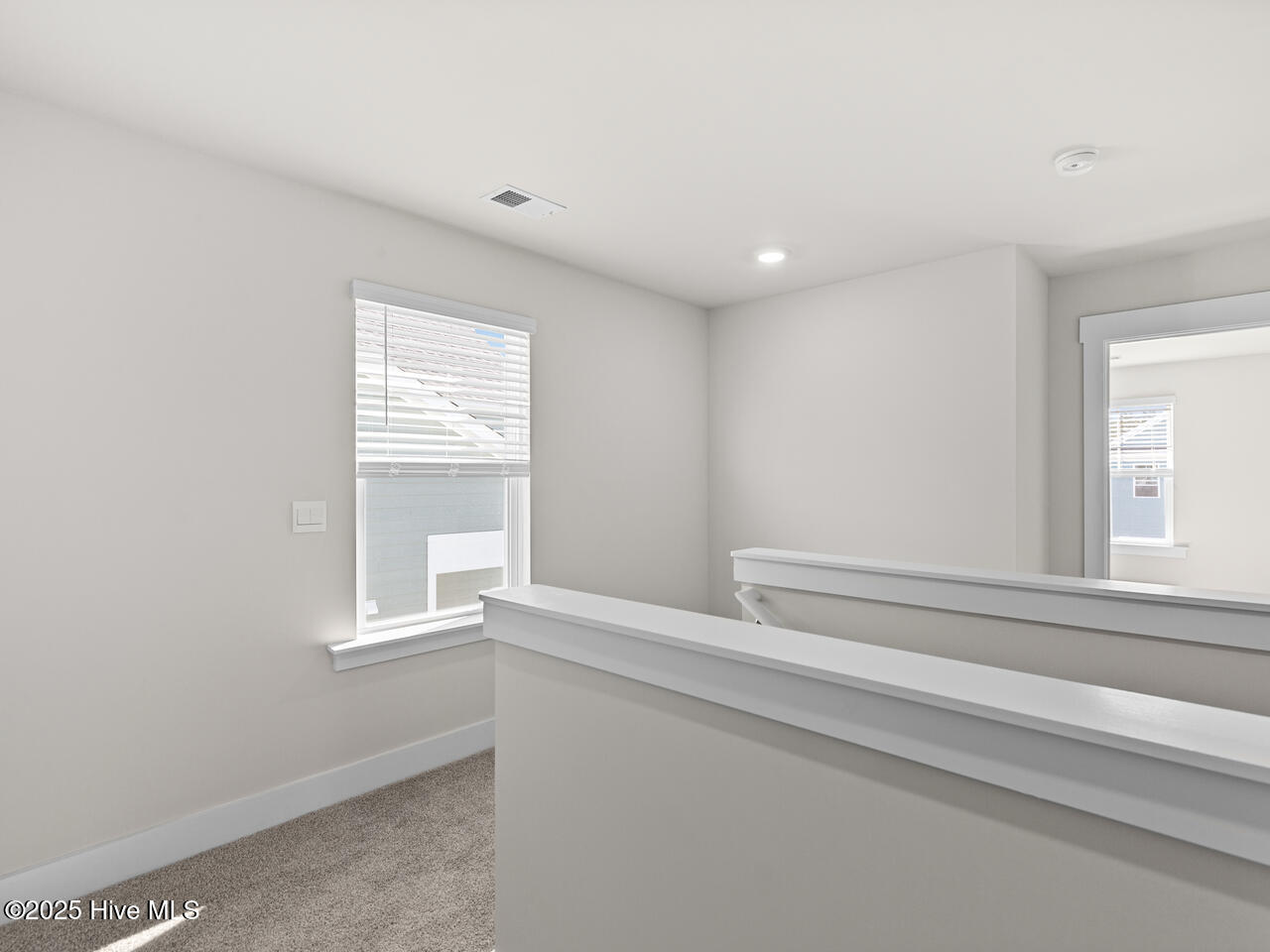 100537145 | Photo 21