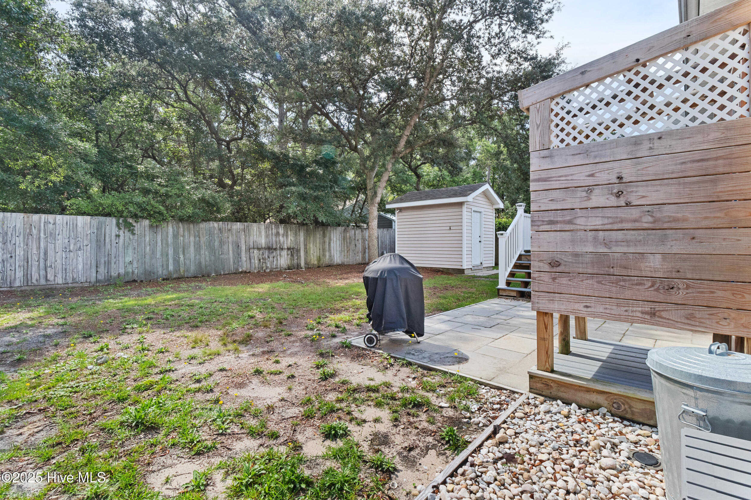 100525296 | Photo 36