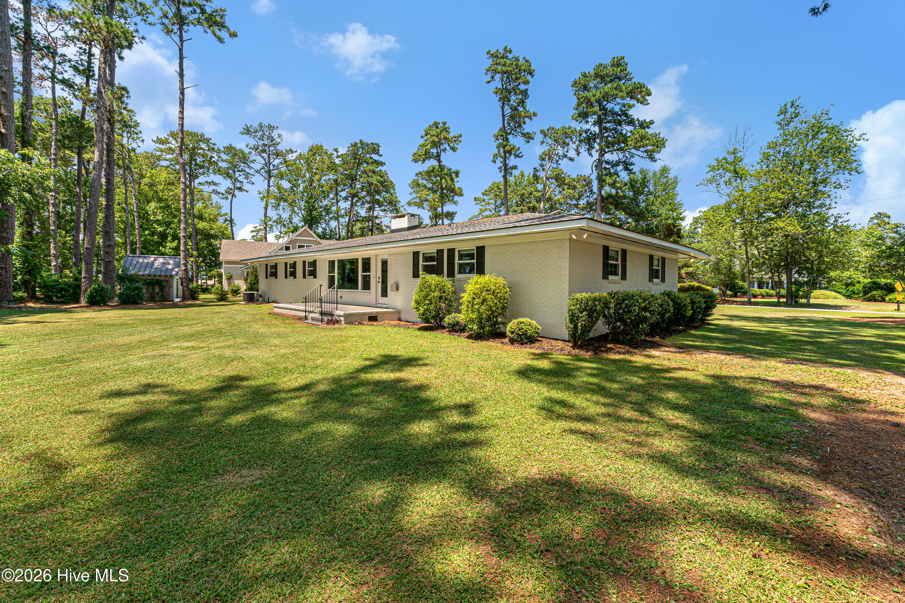 1705 River Drive,Morehead City