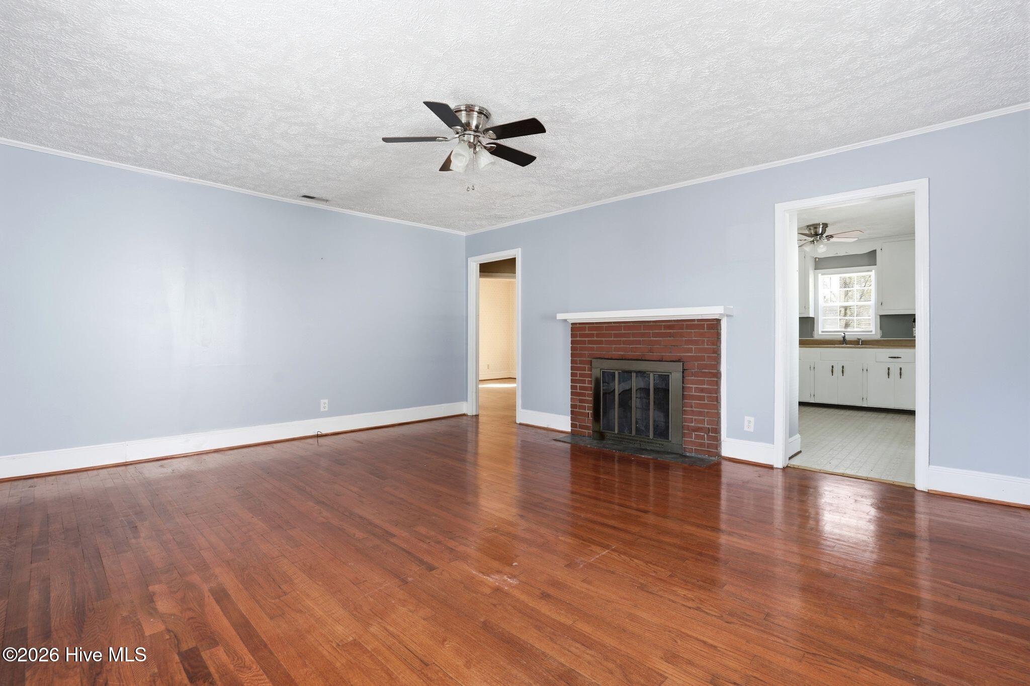 100557013 | Photo 13