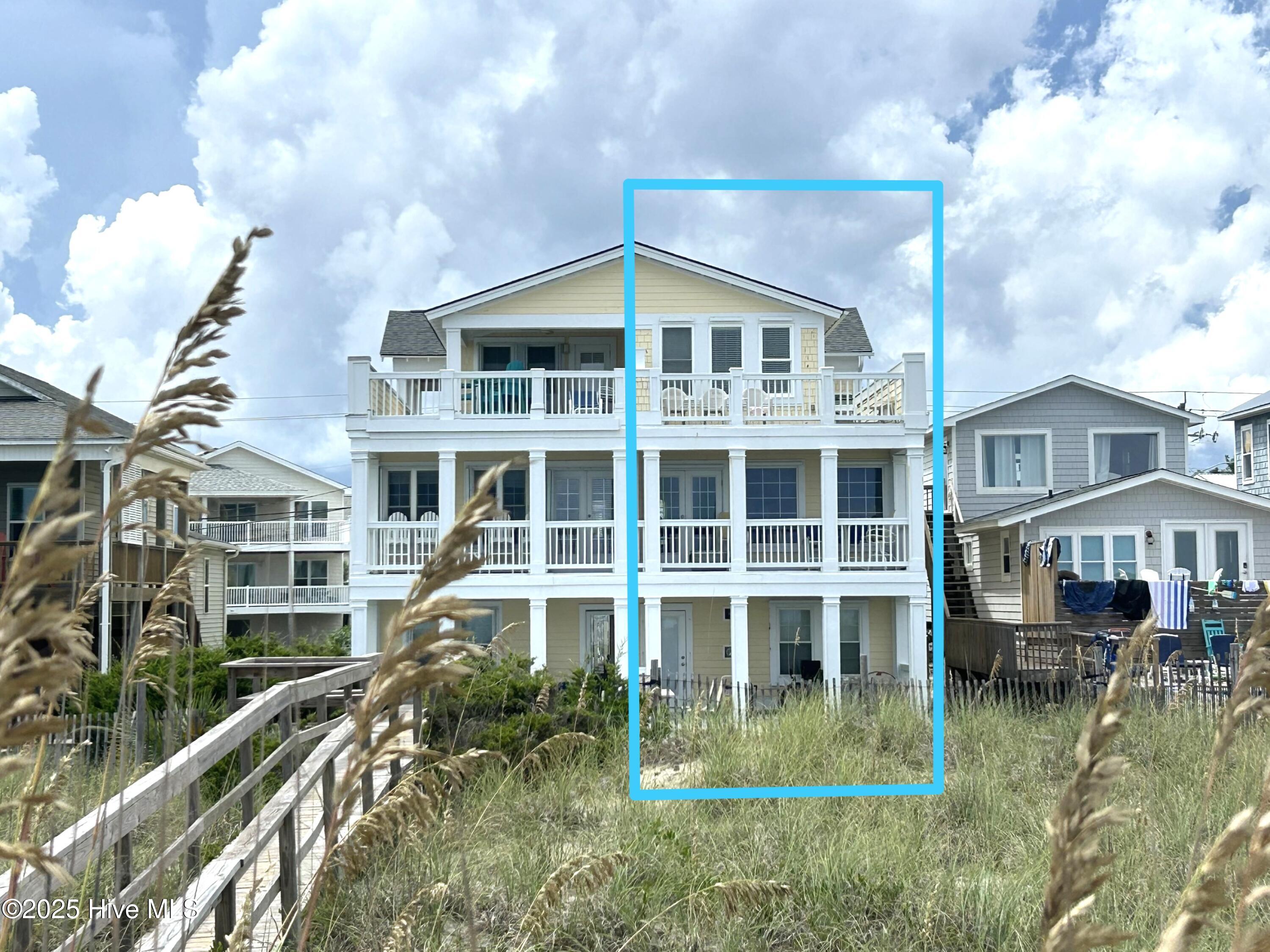 100525482 | Photo 66