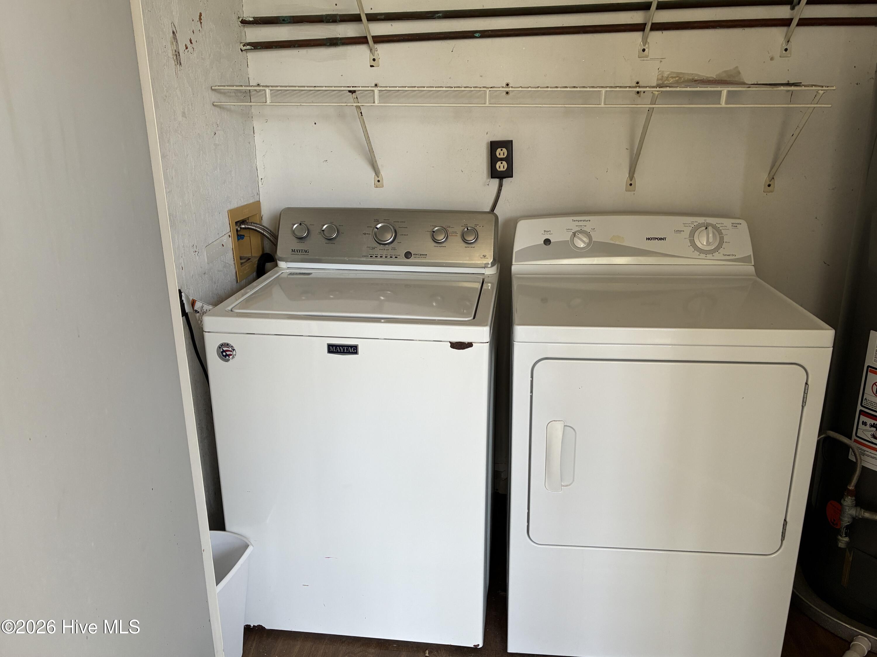 100558750 | Photo 35