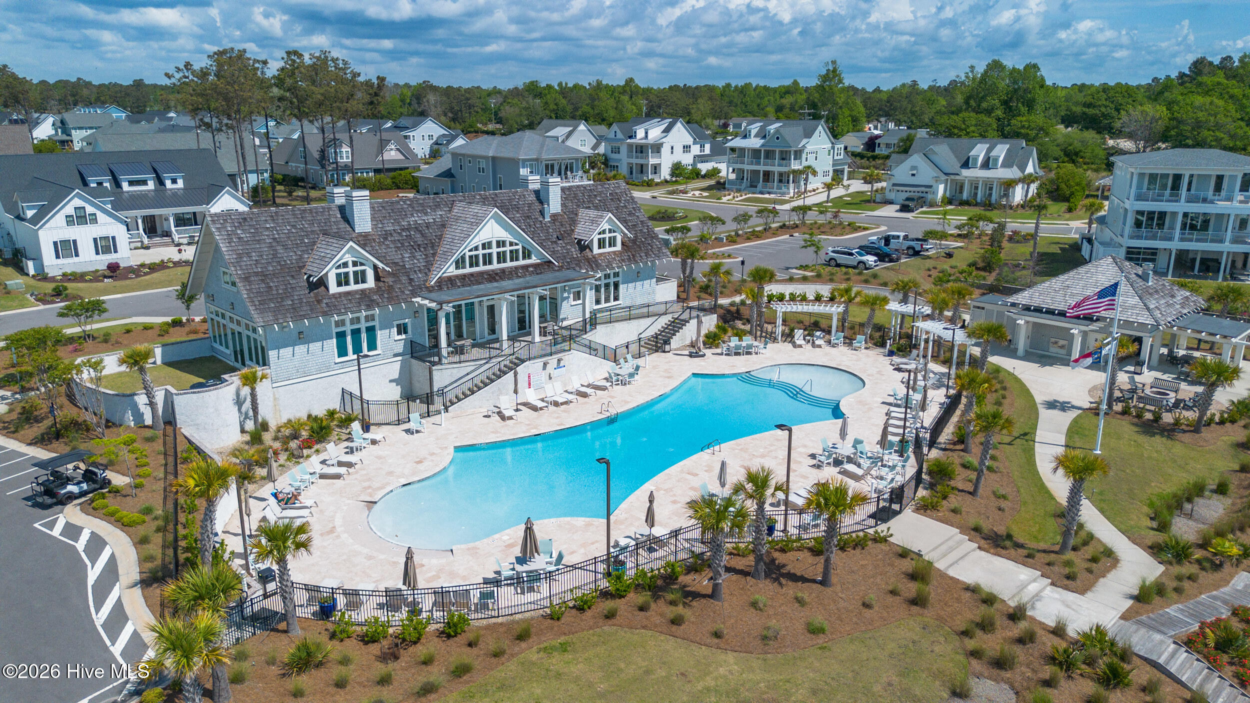 100555199 | Photo 46