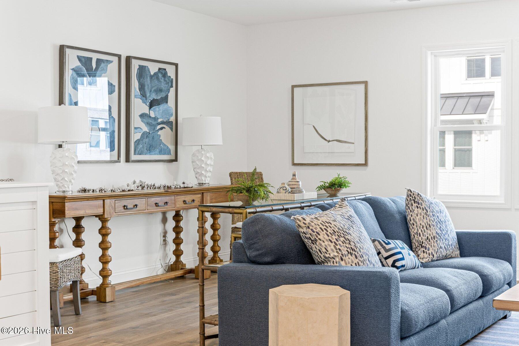 100517683 | Photo 13