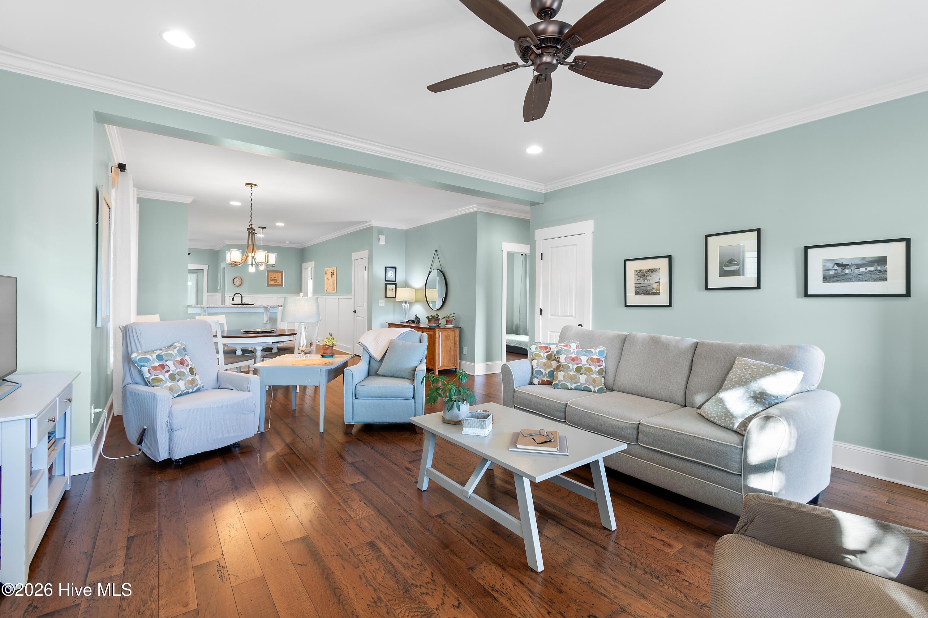 100567092 | Photo 21