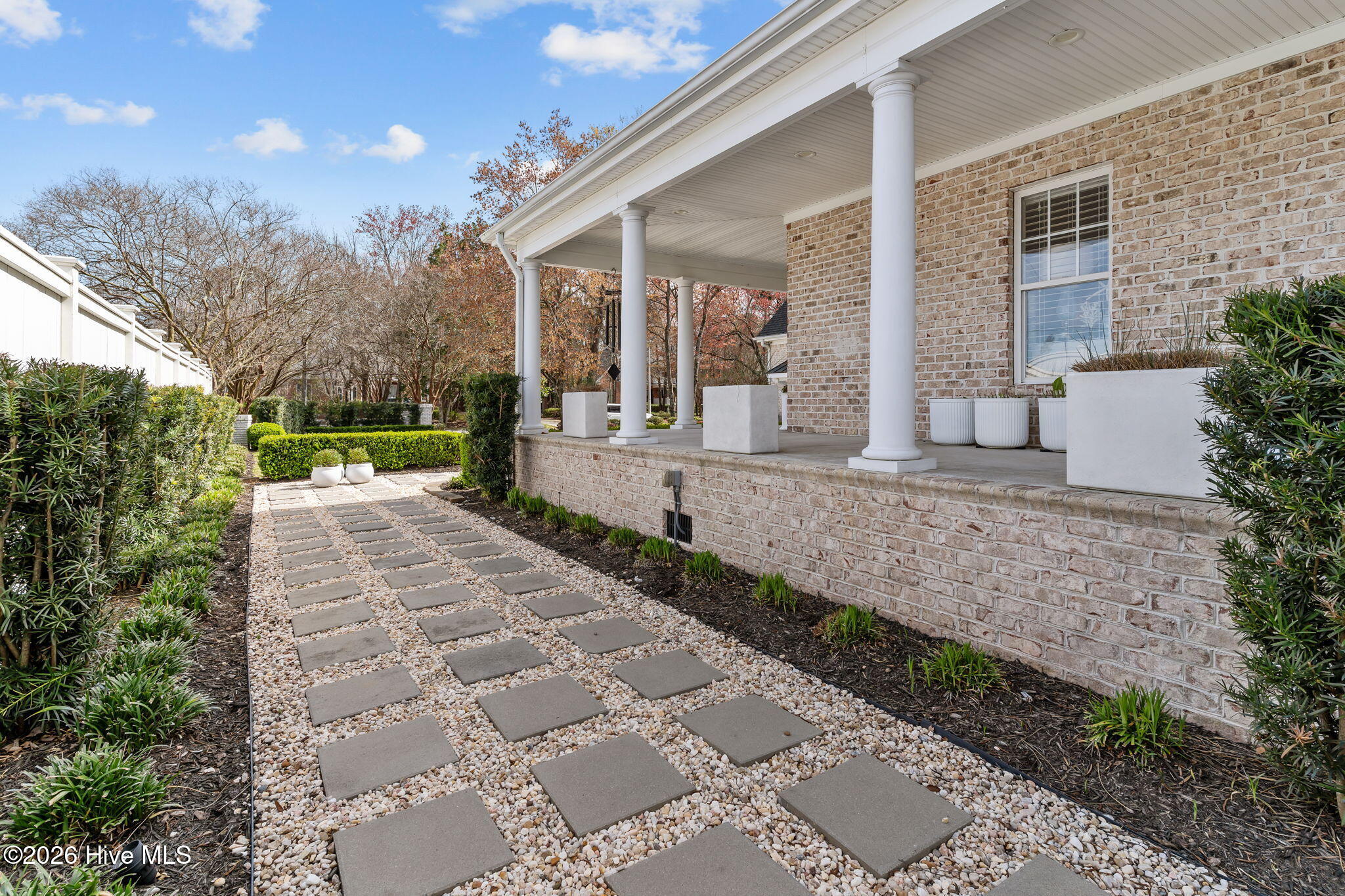 100561575 | Photo 77