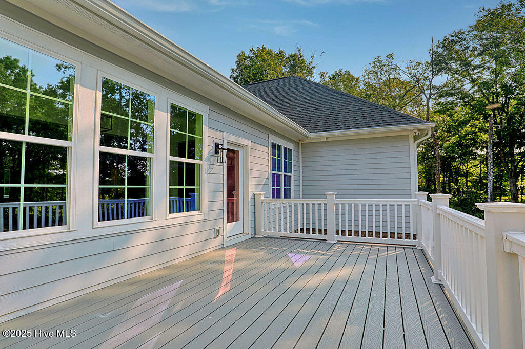 100499257 | Photo 62