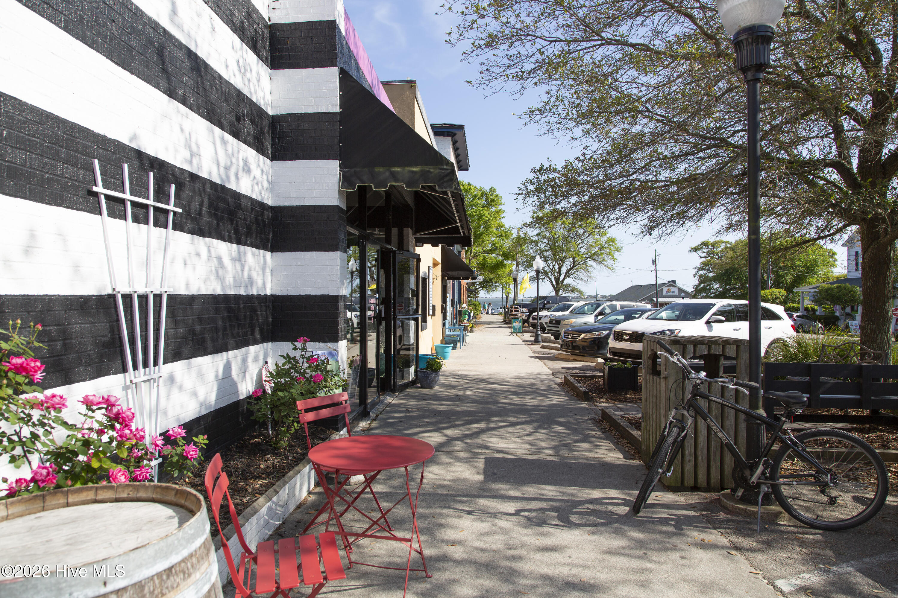 100550212 | Photo 39