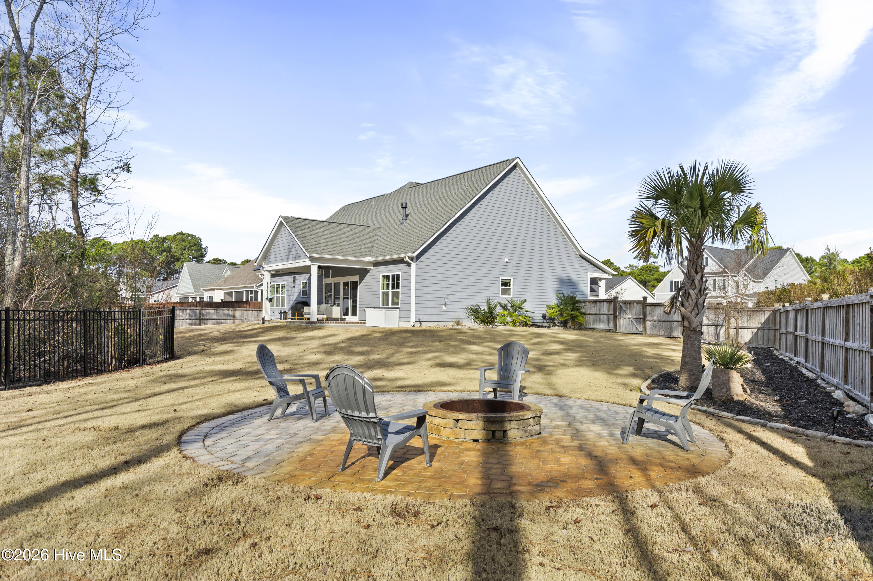 100552467 | Photo 57