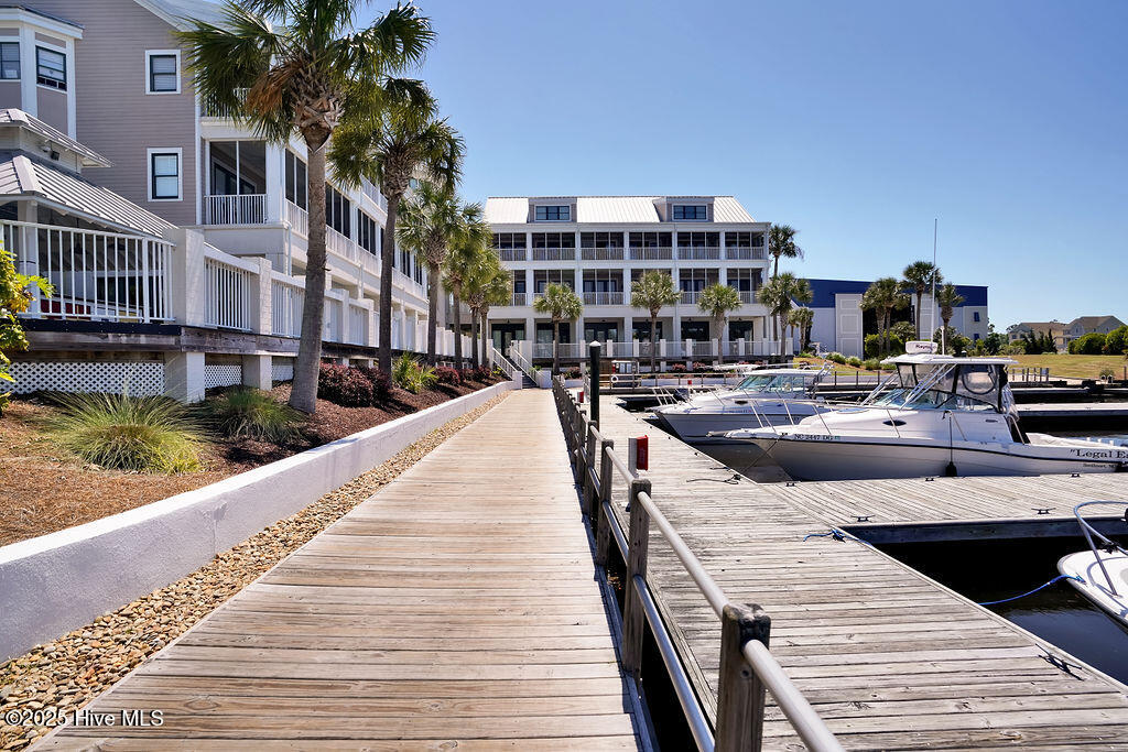 100554585 | Photo 78