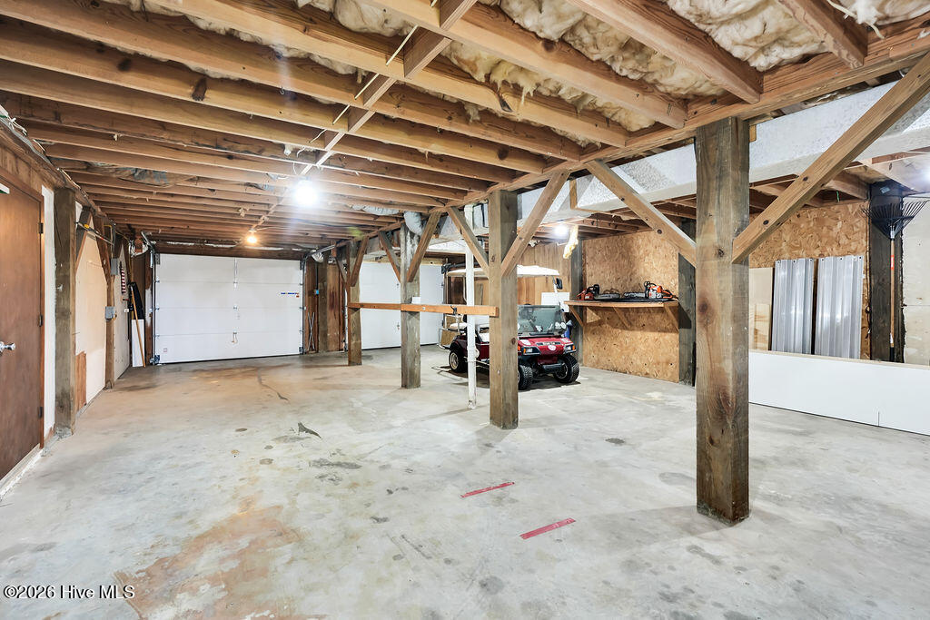 100570614 | Photo 29