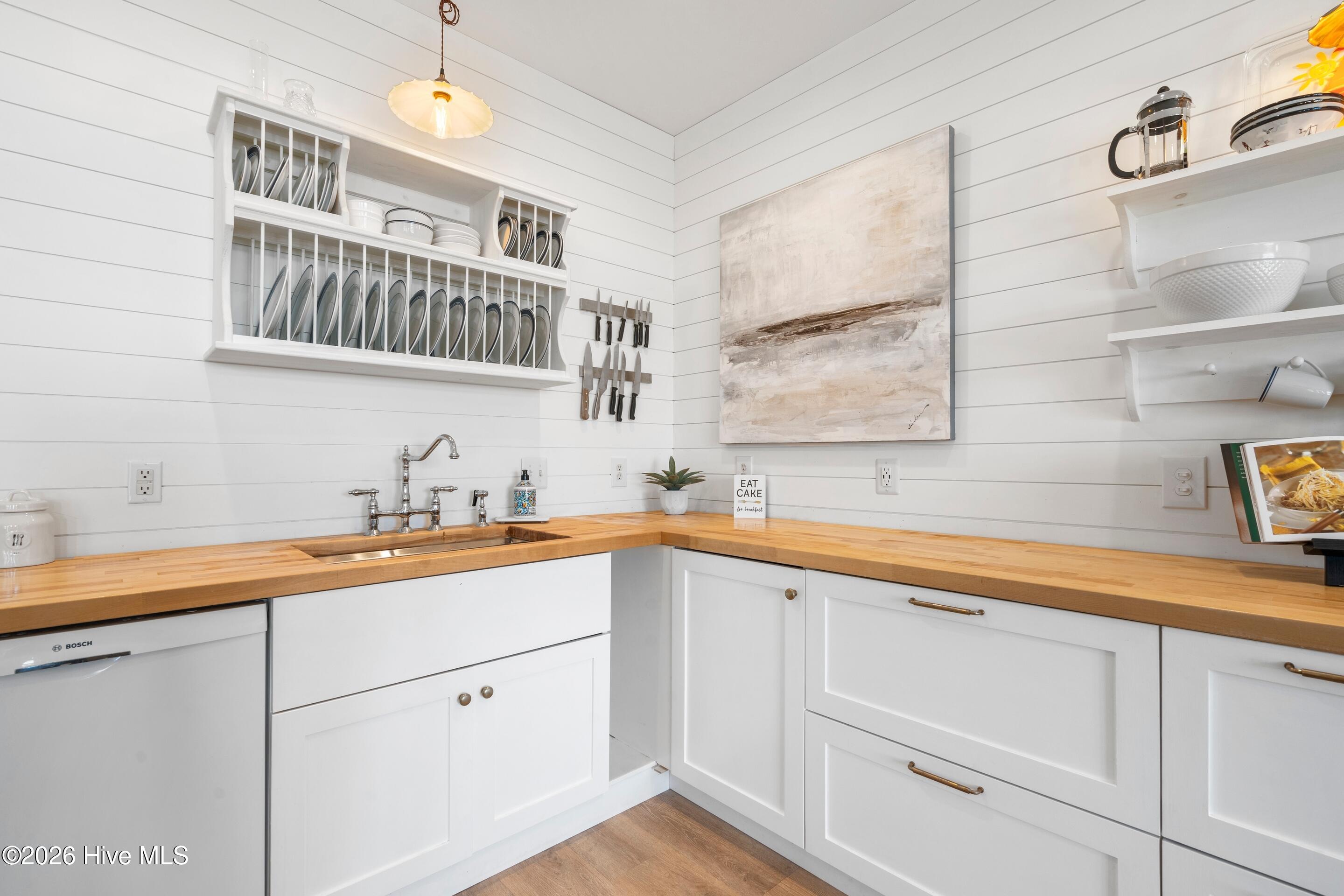 100549309 | Photo 20