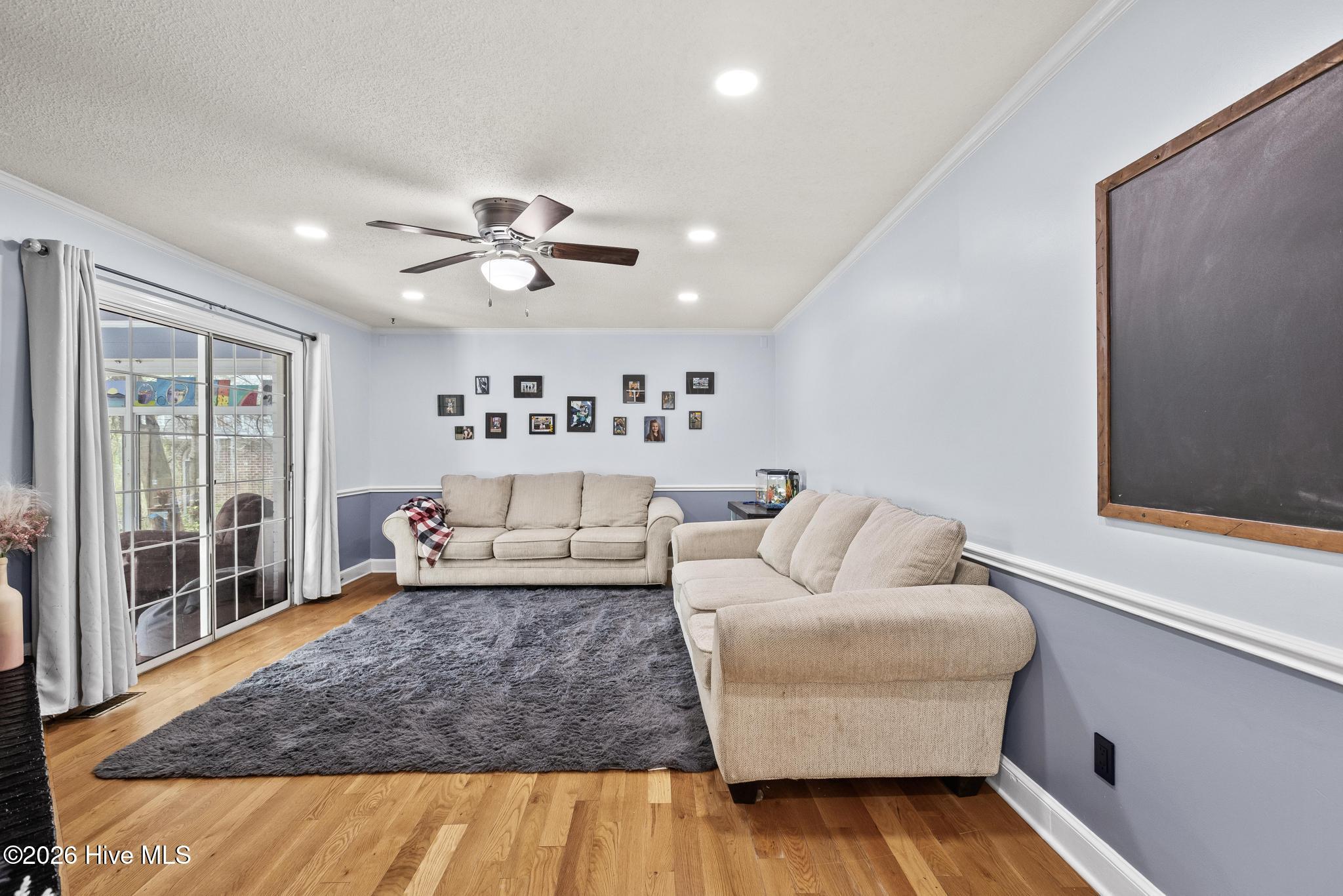 100563926 | Photo 20