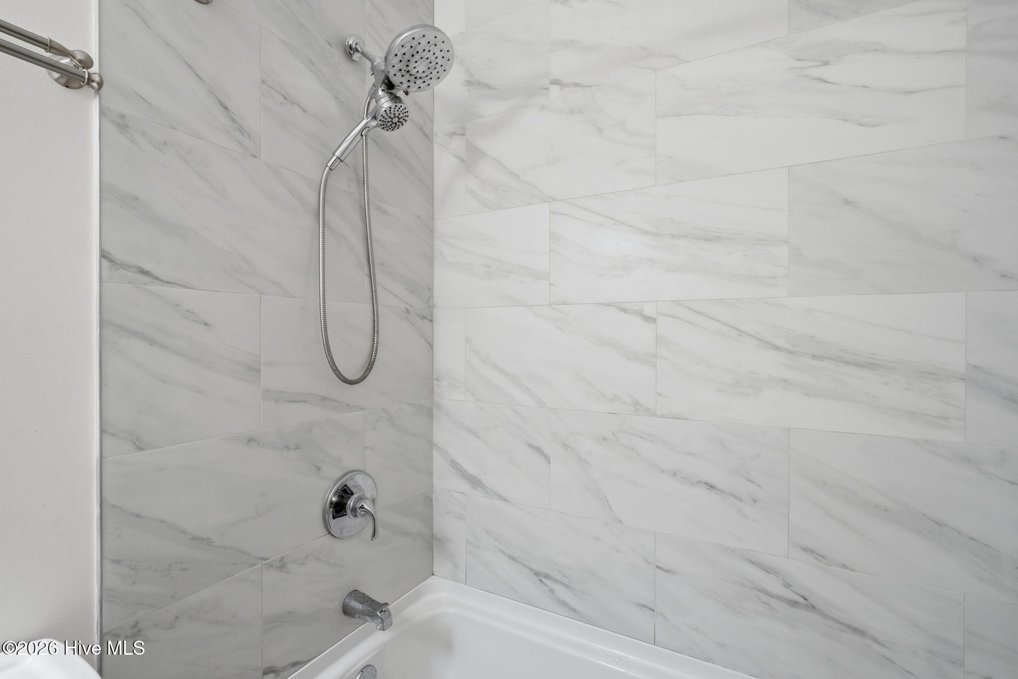 100551070 | Photo 29