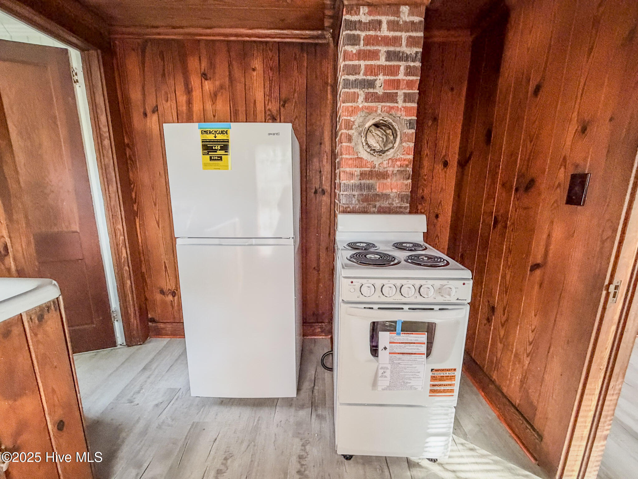 100542160 | Photo 26