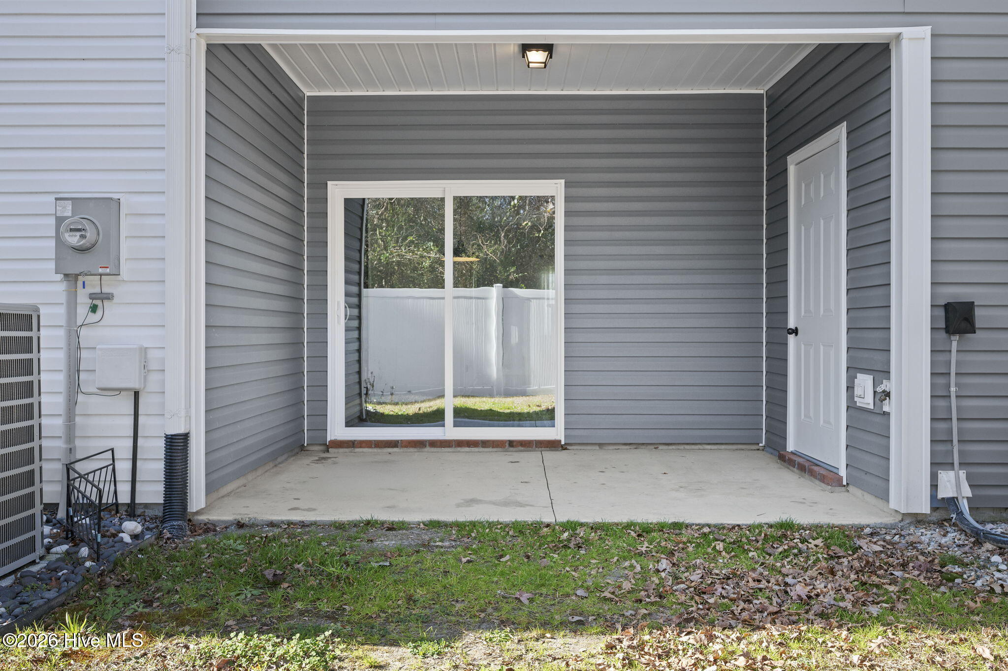 100547697 | Photo 15