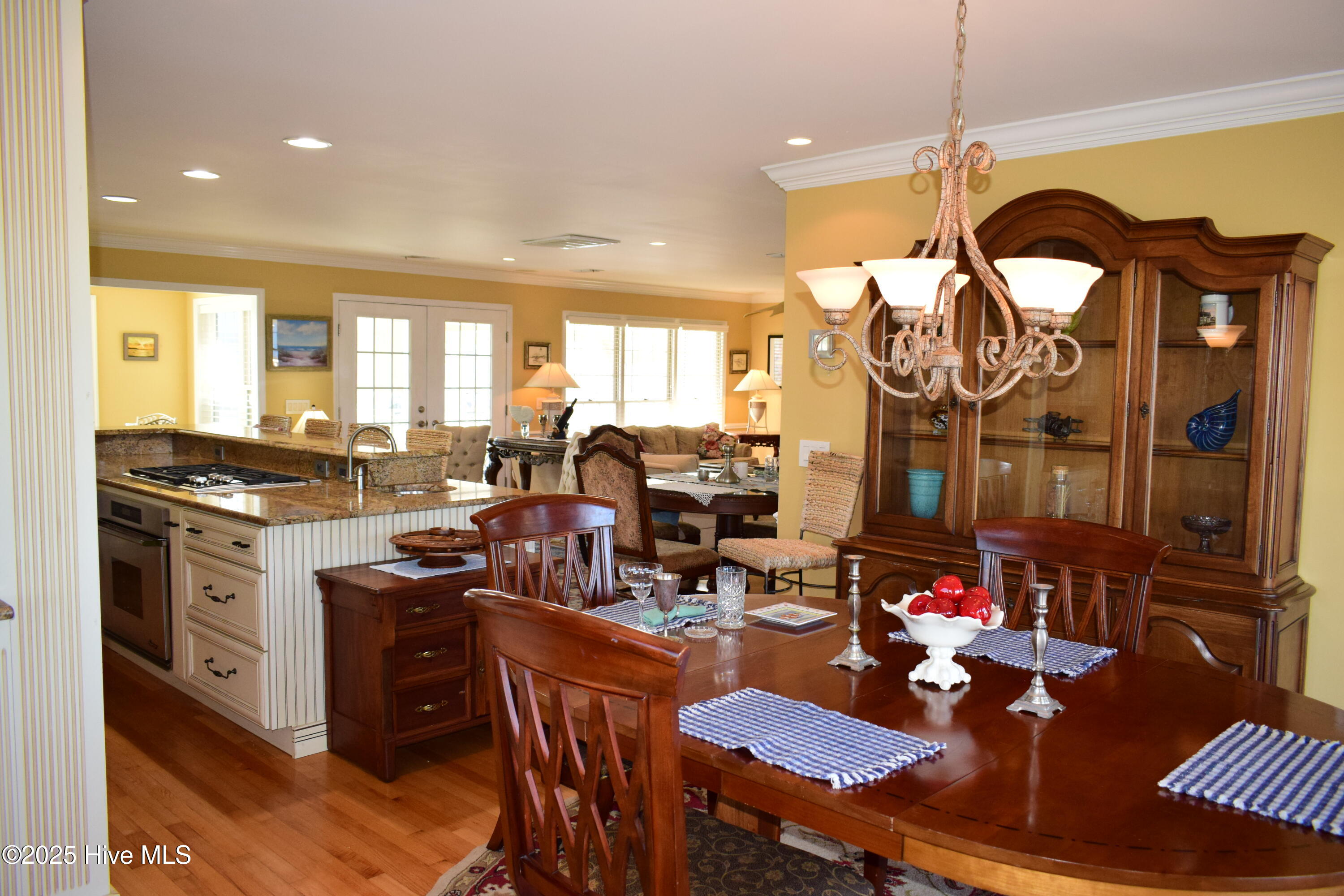 100545109 | Photo 20