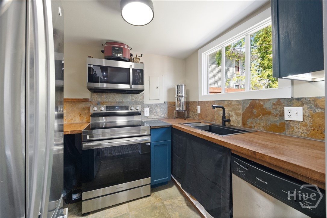 Guest House Kitchen