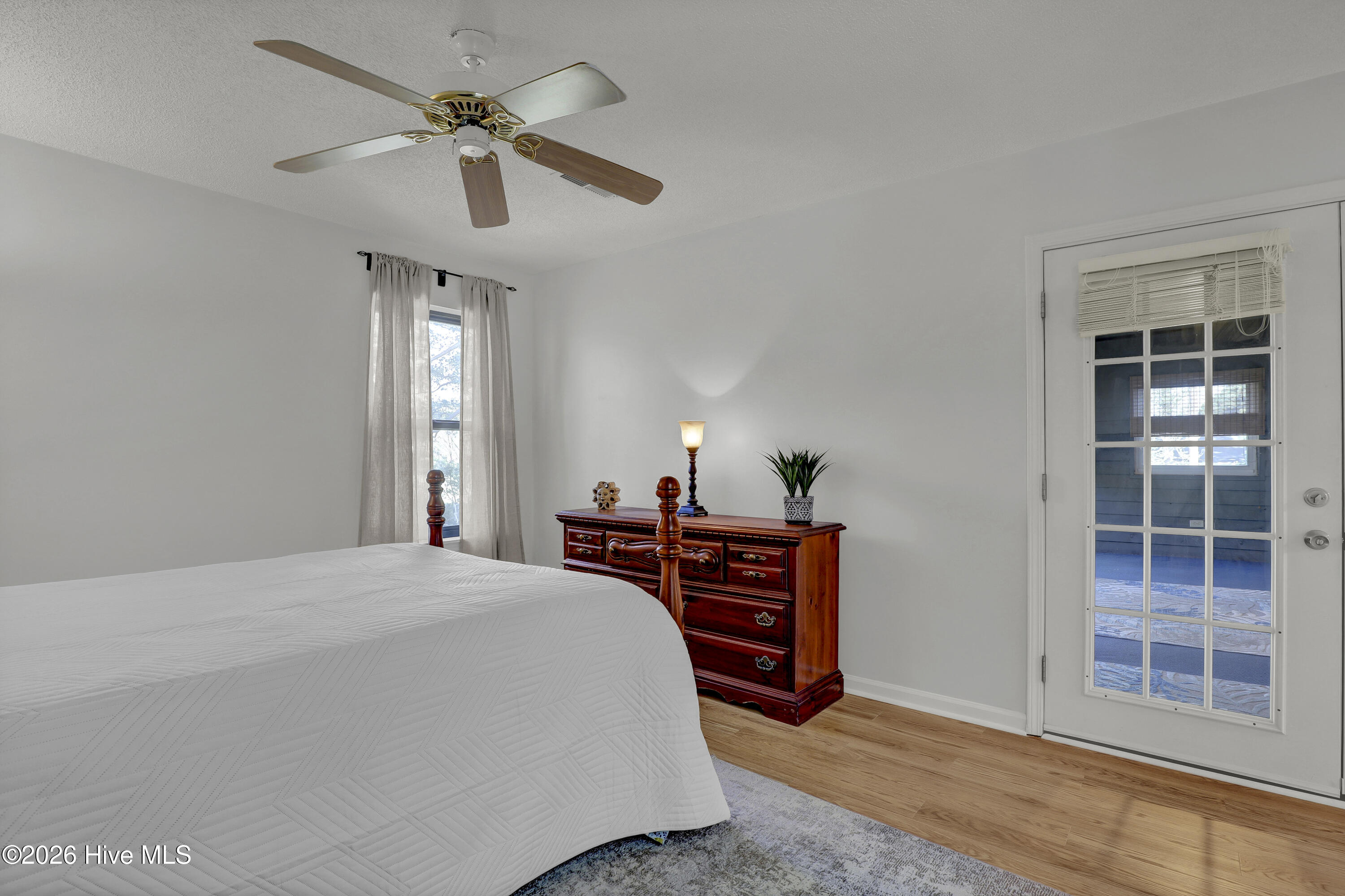 100565686 | Photo 17